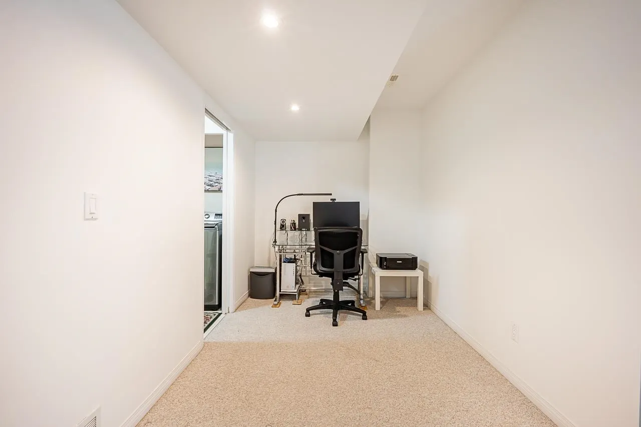 36 7465 Mulberry Place