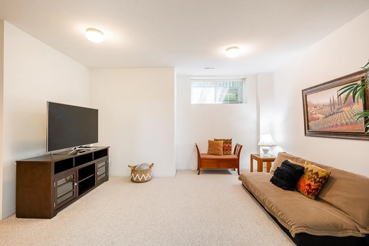 36 7465 Mulberry Place