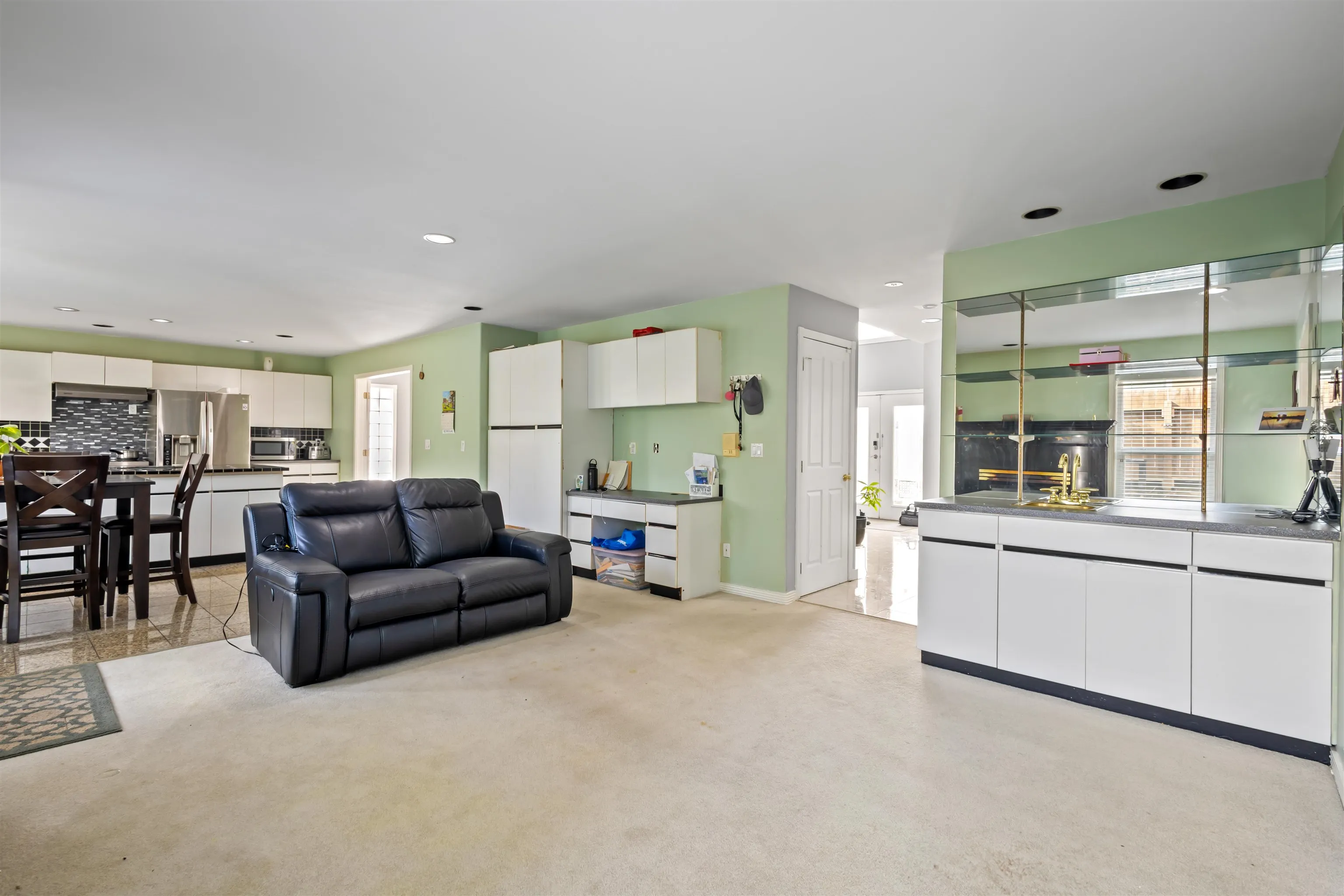 2016 Monteray Place