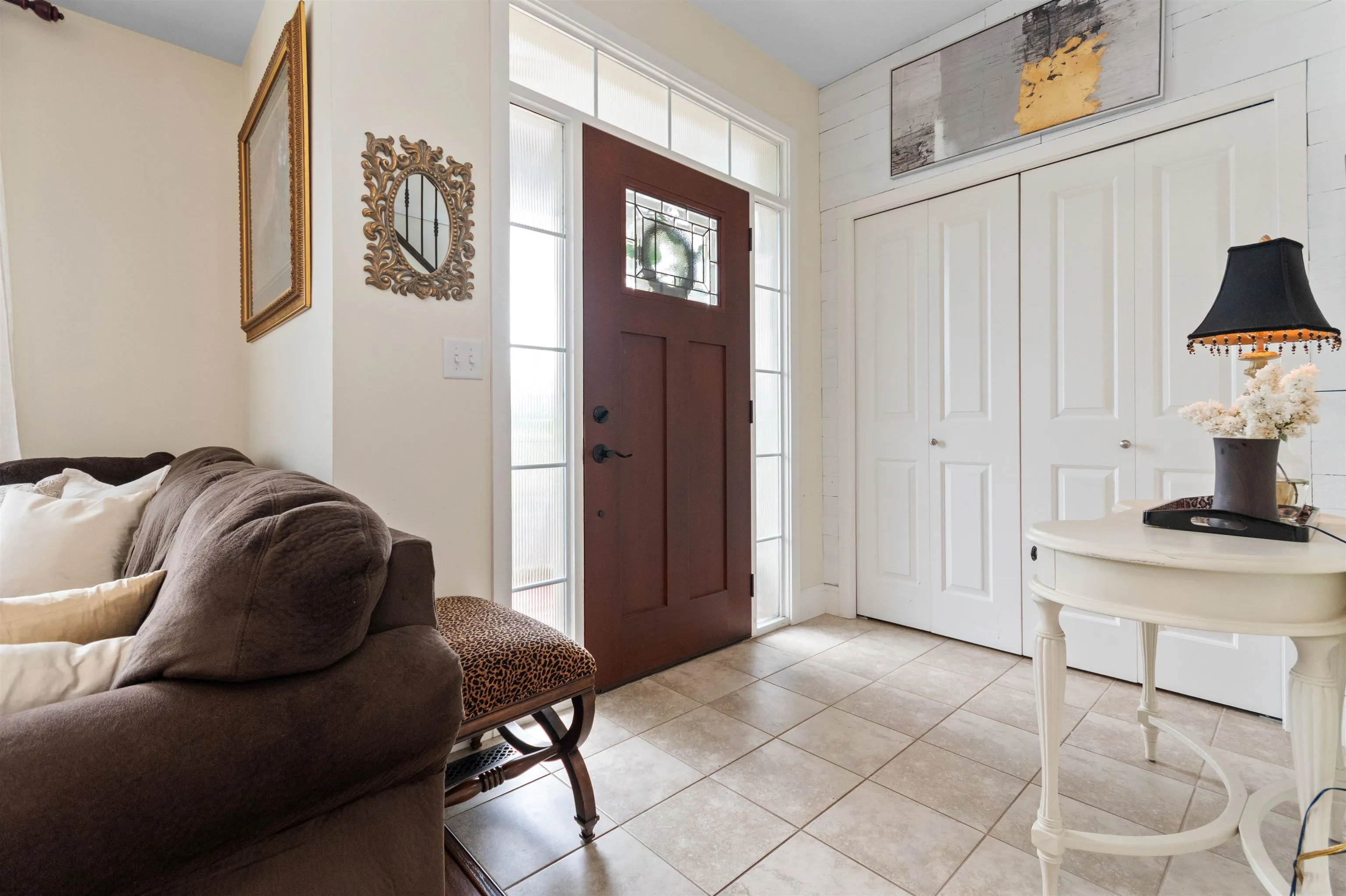 1516 Mackay Crescent