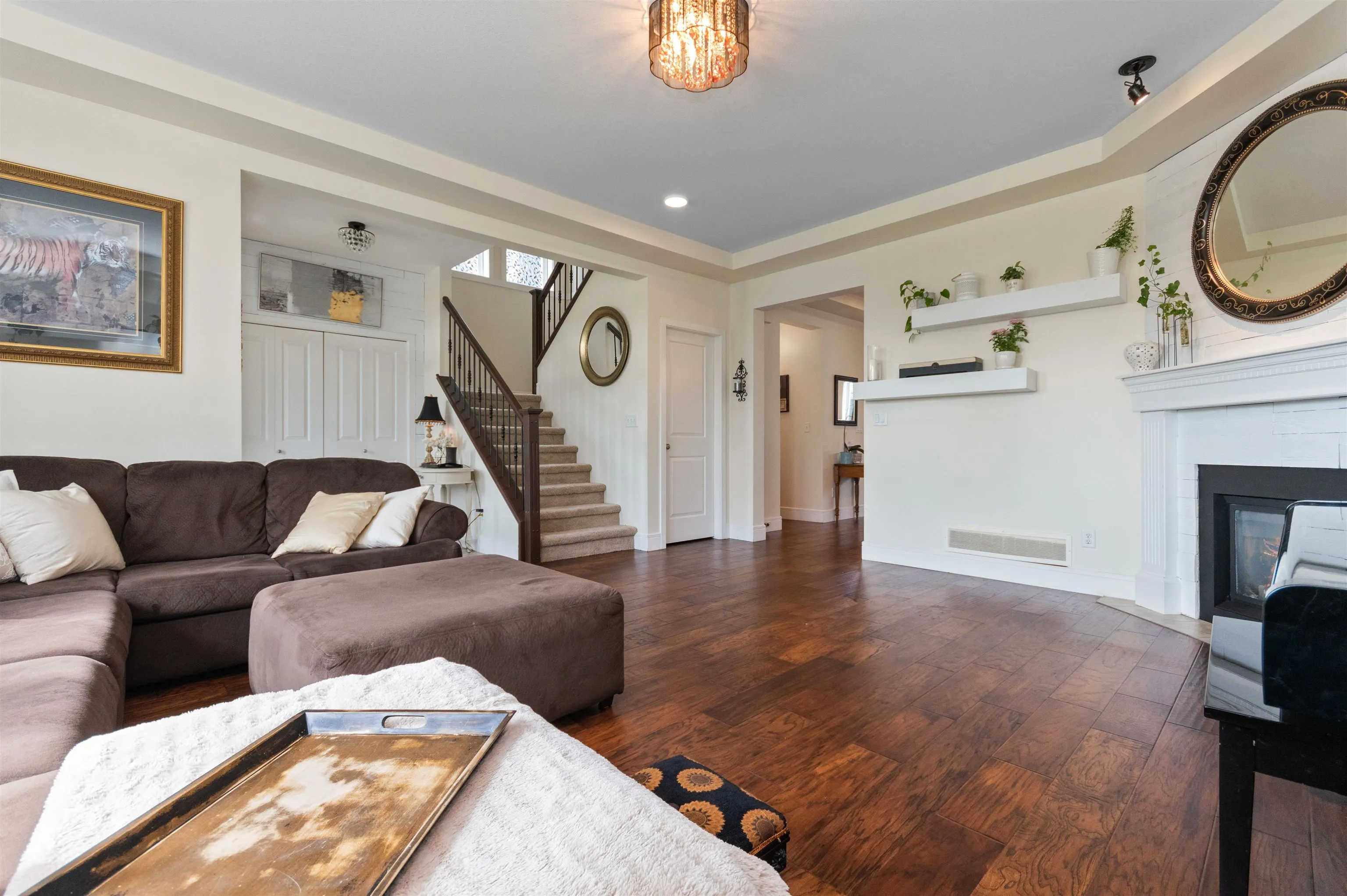 1516 Mackay Crescent