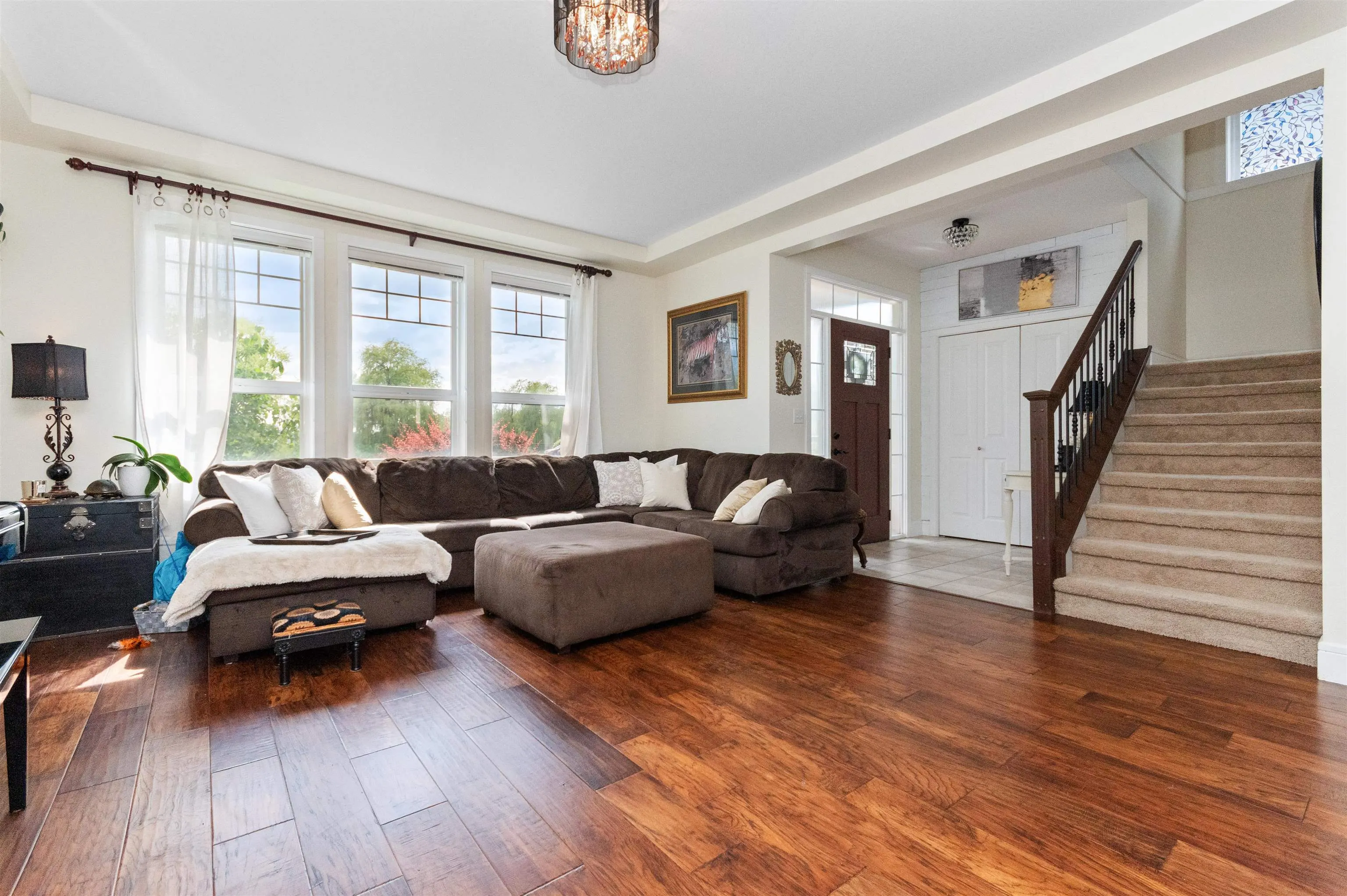 1516 Mackay Crescent