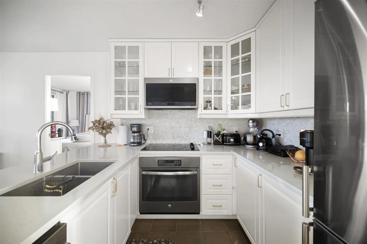 702 4118 Dawson Street