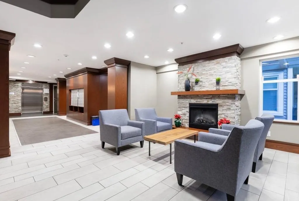 302 4868 Brentwood Drive