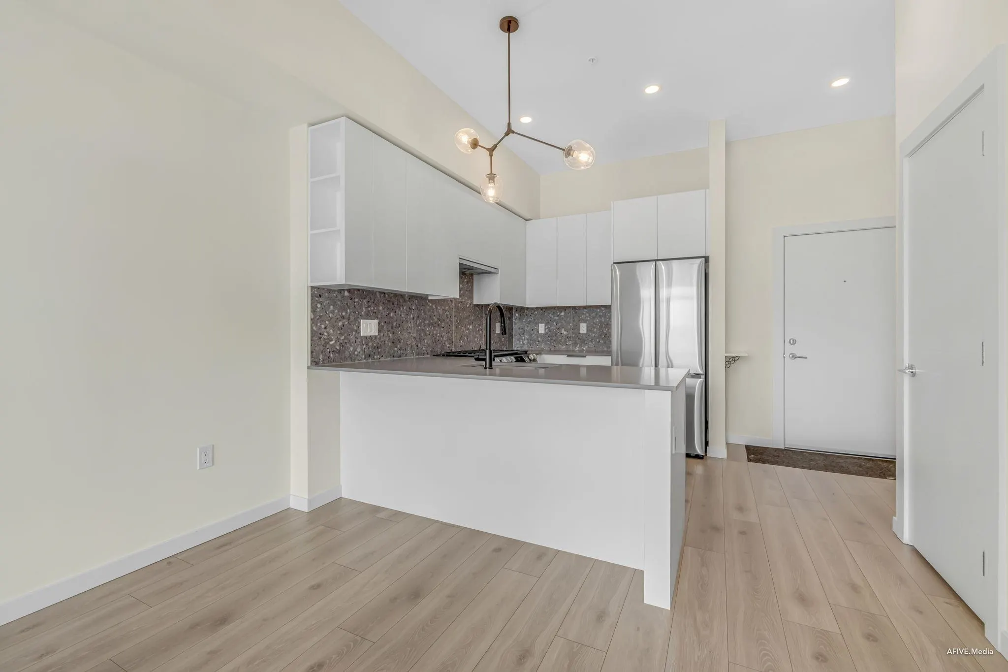 606 7920 206 Street