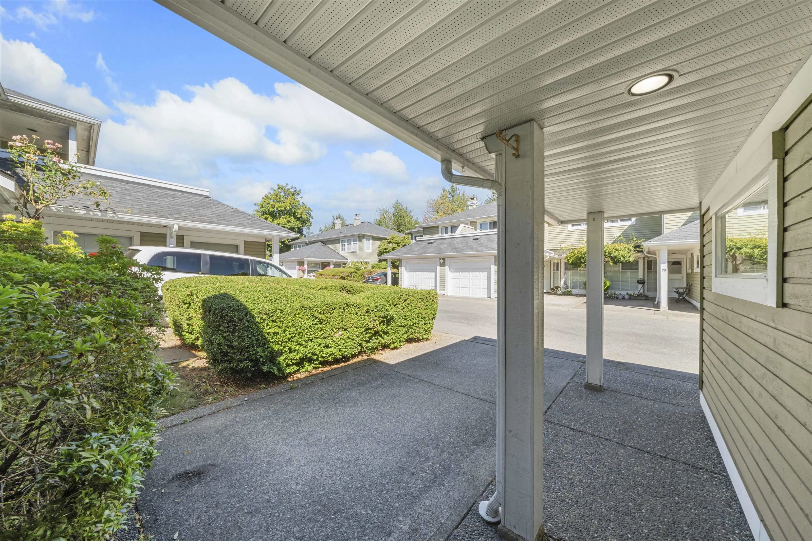 17 8428 Venture Way