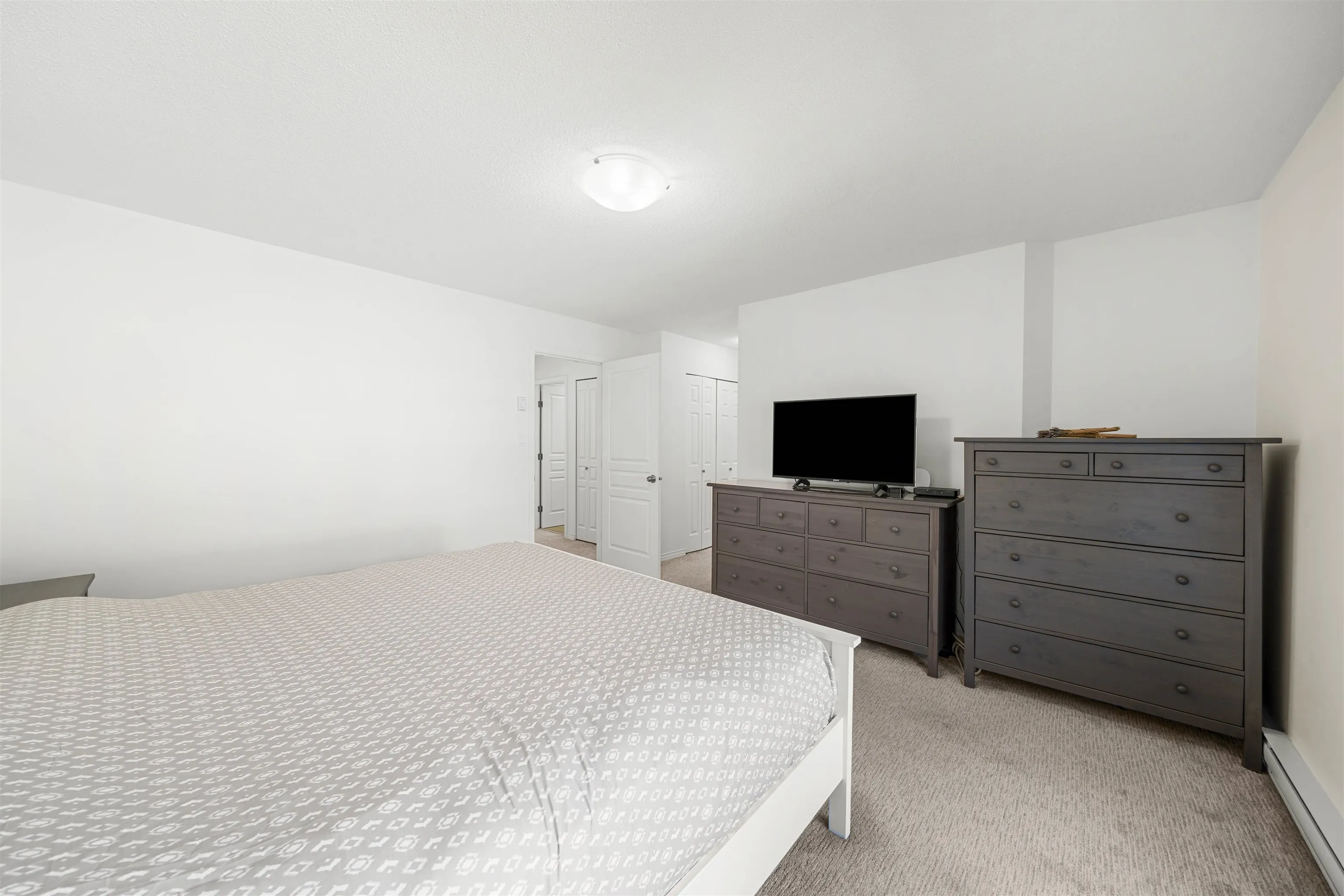 17 8428 Venture Way
