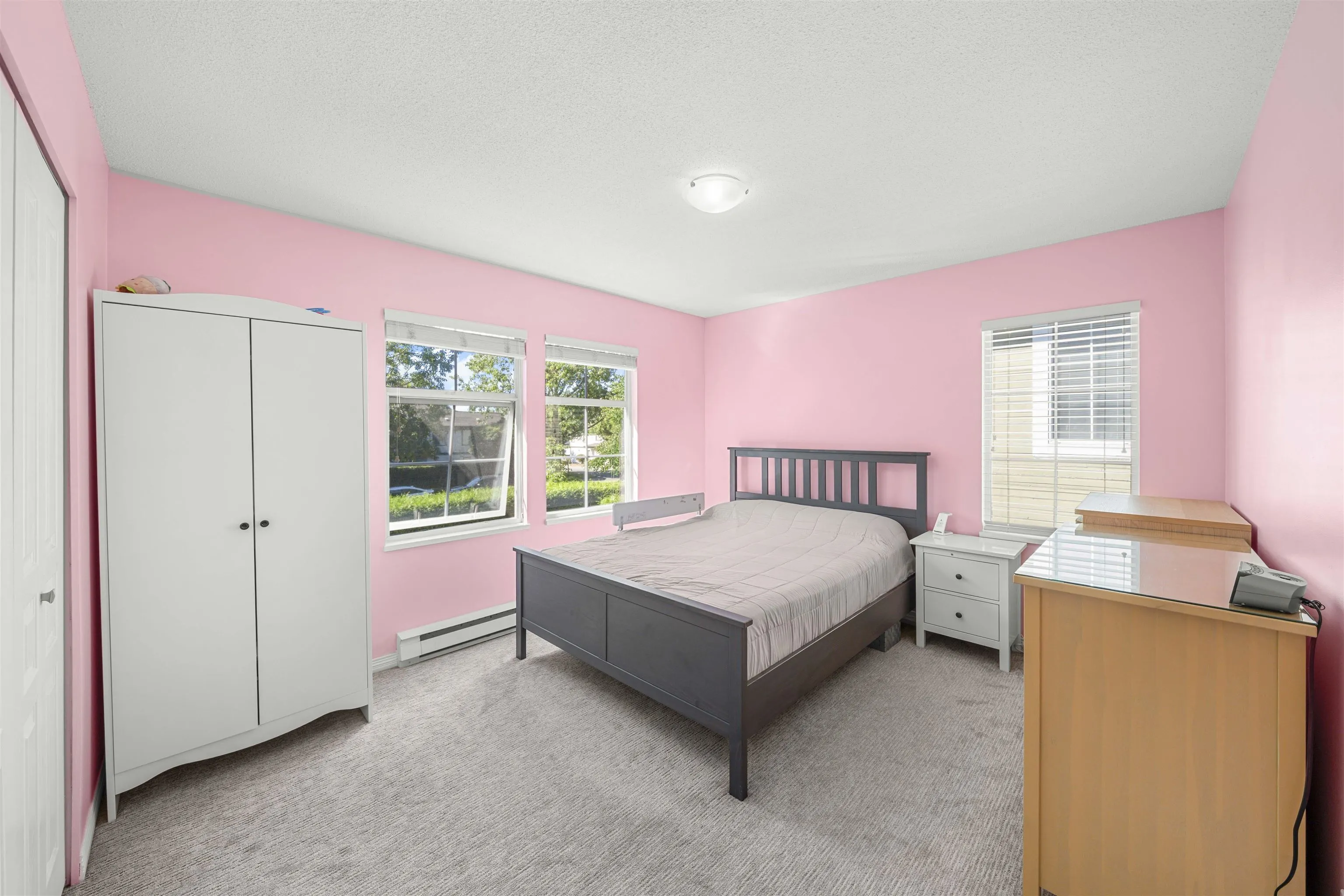 17 8428 Venture Way