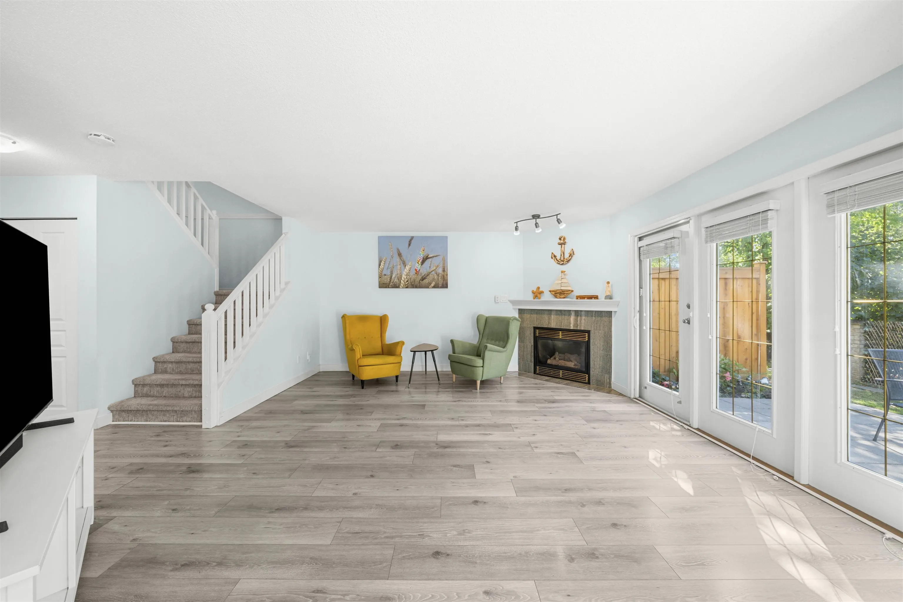 17 8428 Venture Way