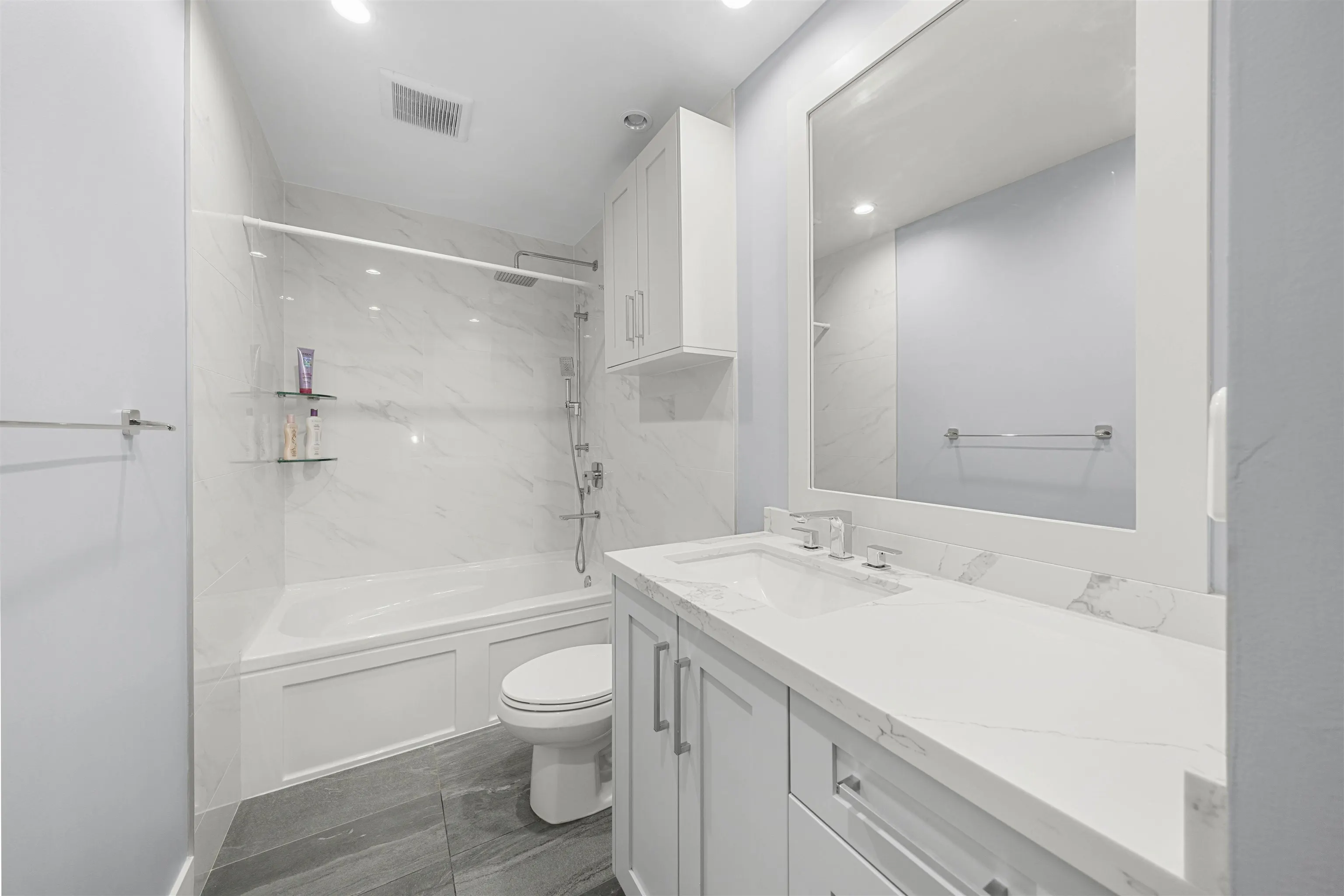 17 8428 Venture Way