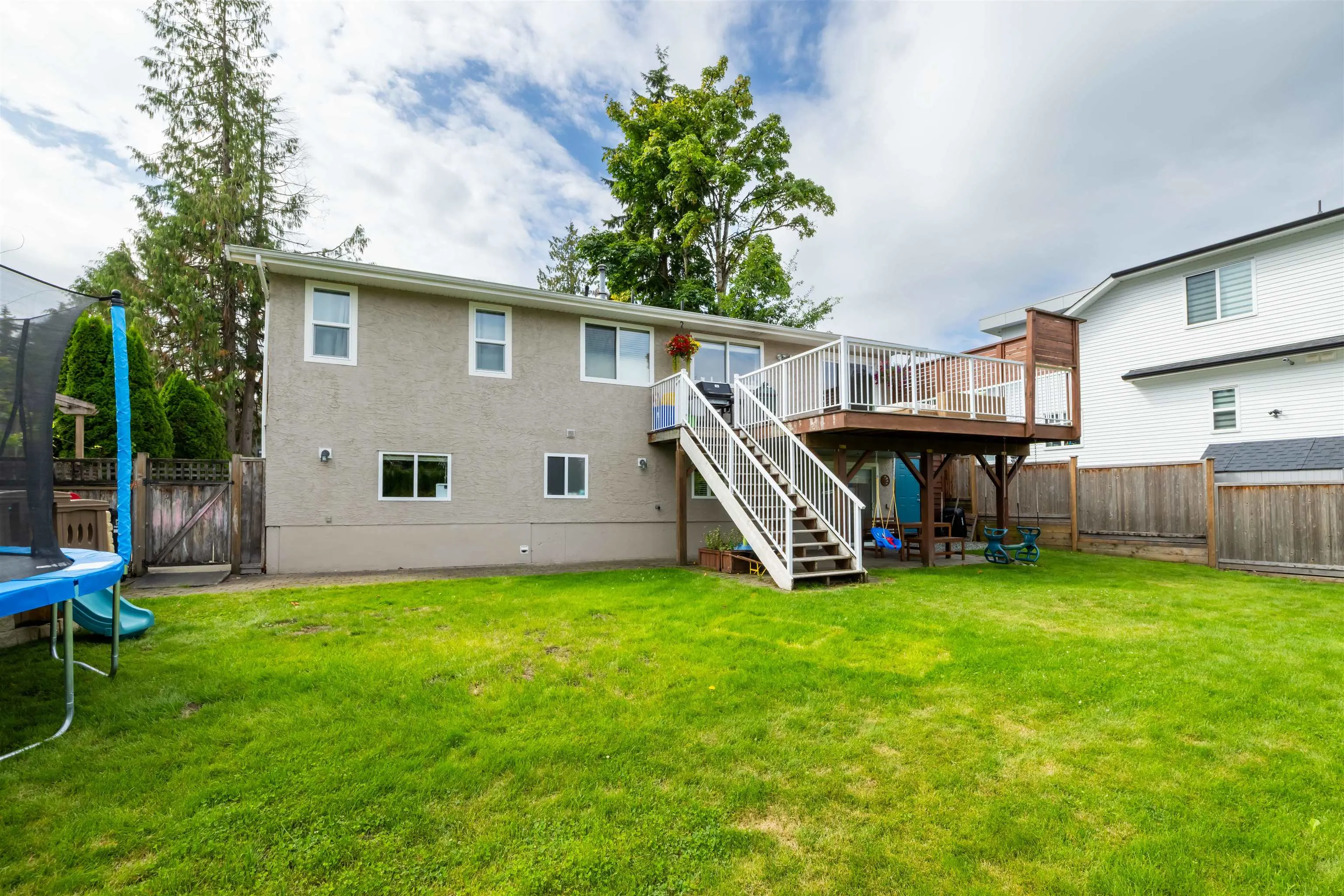 20737 Grade Crescent