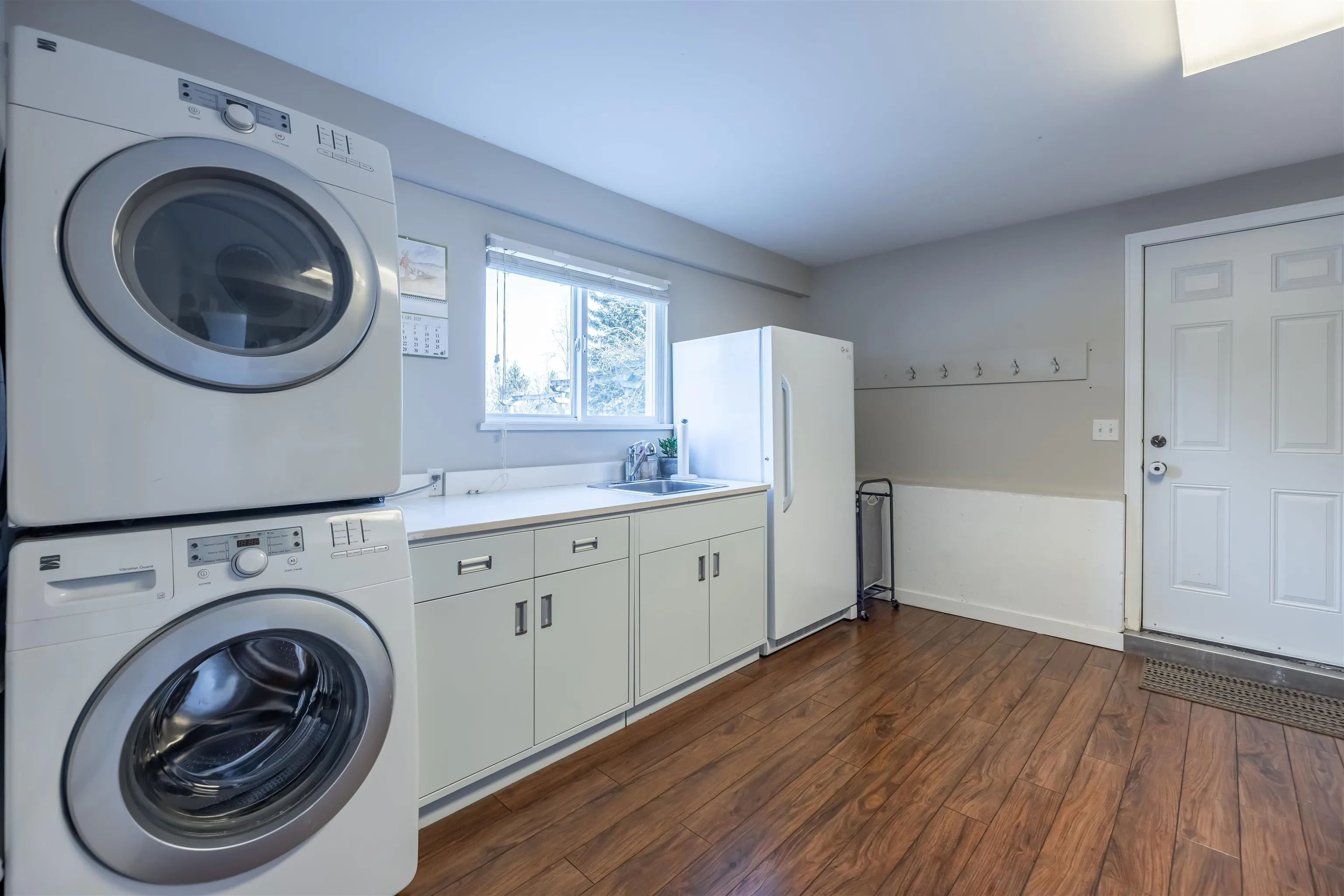 20737 Grade Crescent