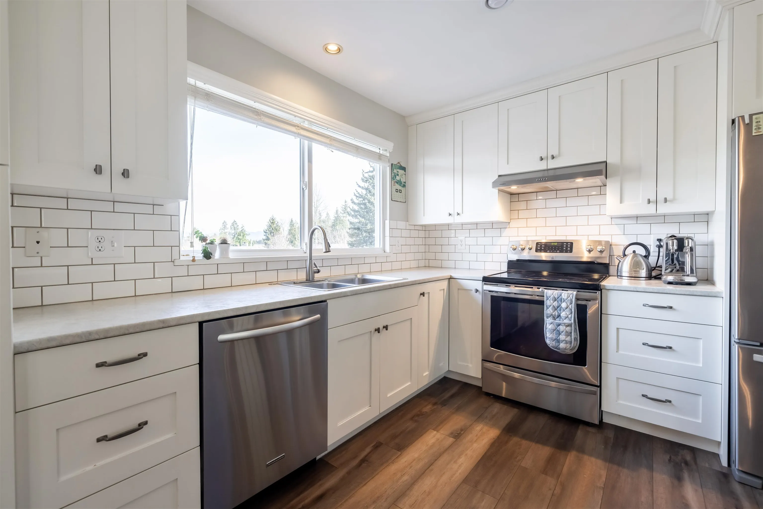 20737 Grade Crescent