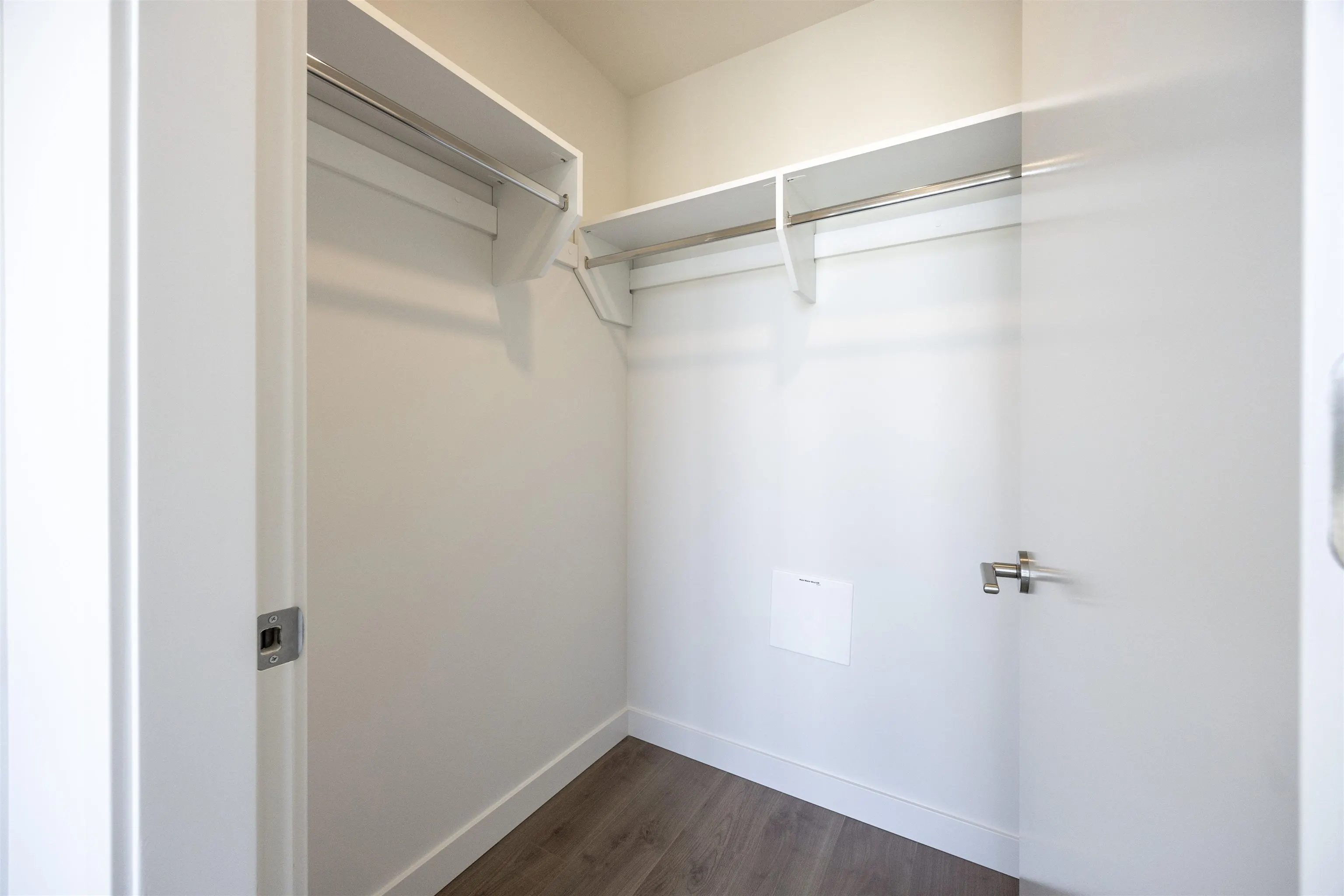 1608 537 Cottonwood Avenue
