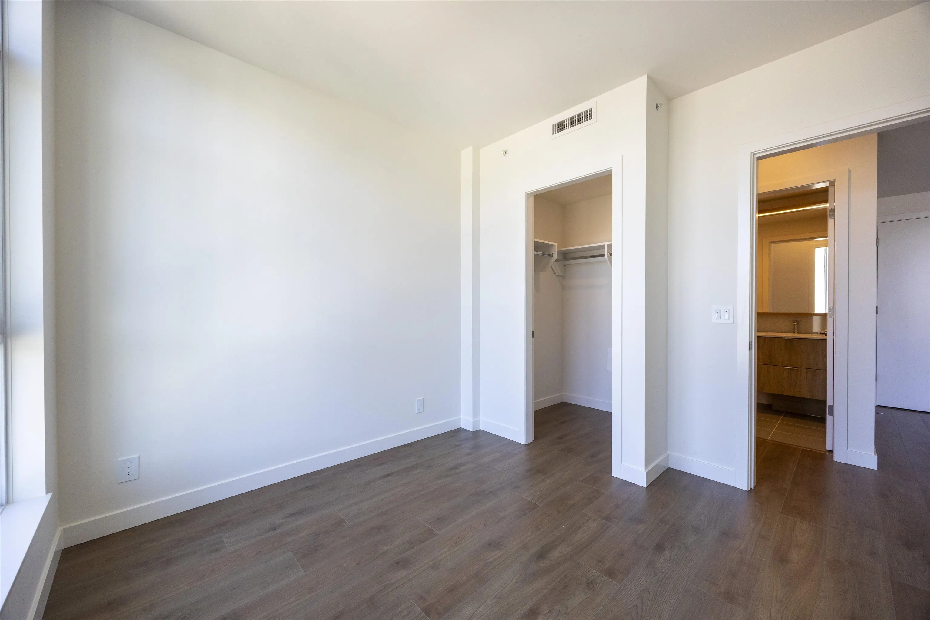1608 537 Cottonwood Avenue
