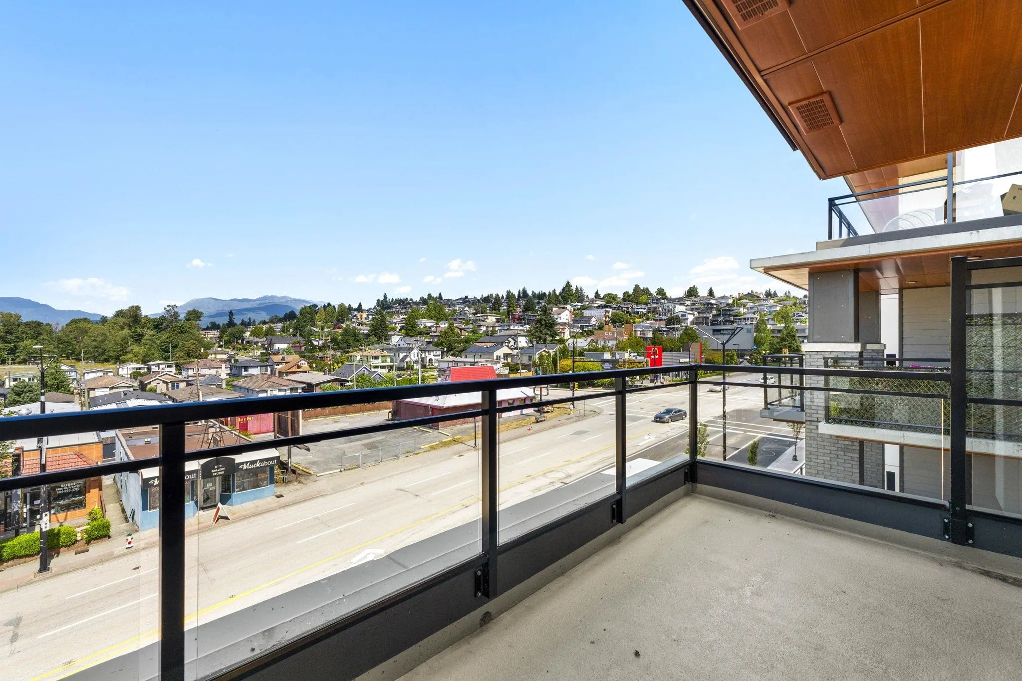 419 4788 Hastings Street