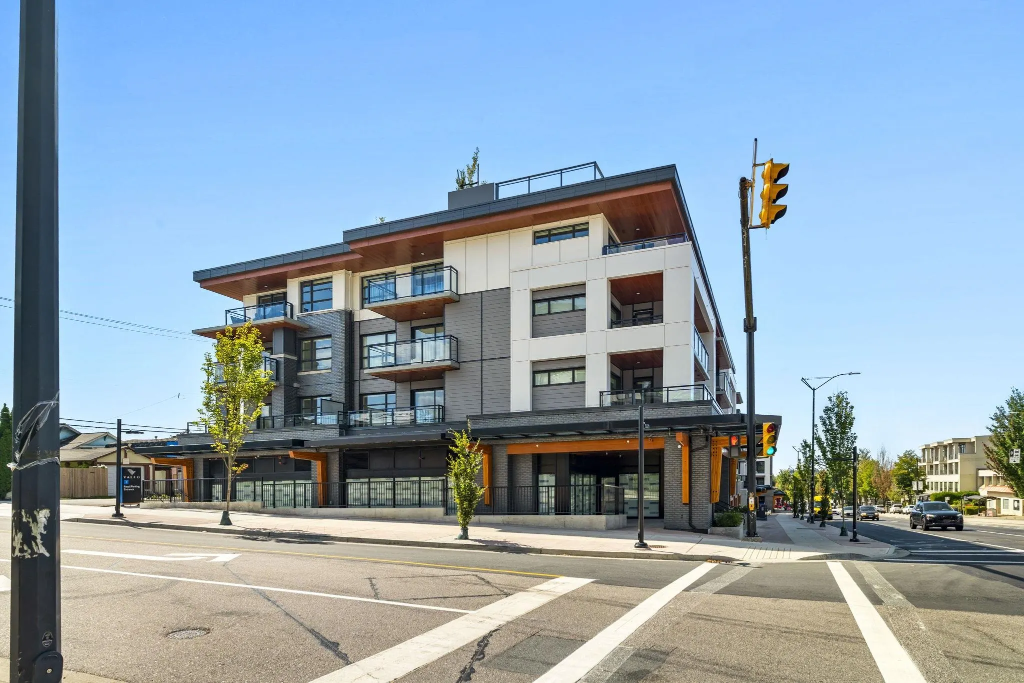 419 4788 Hastings Street