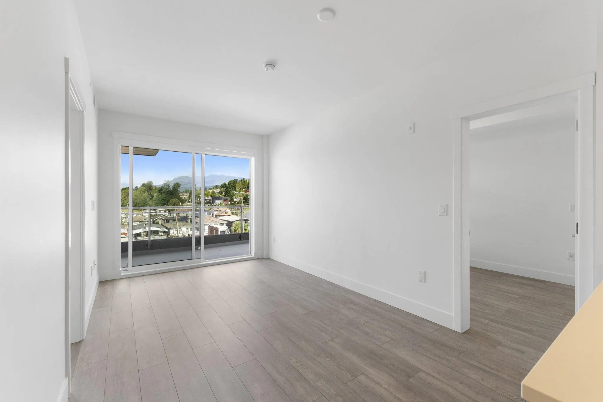 419 4788 Hastings Street