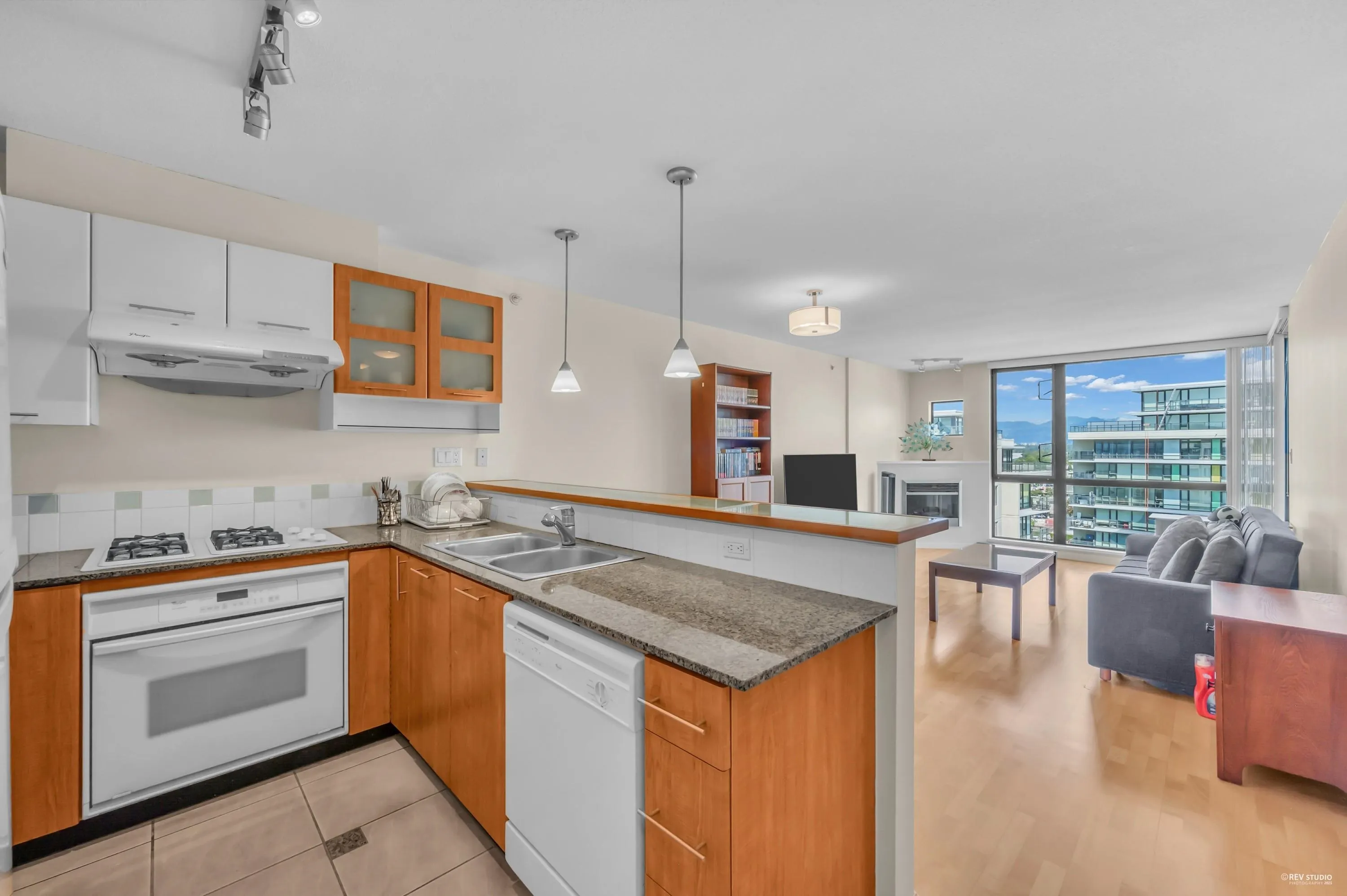 1708 7831 Westminster Highway