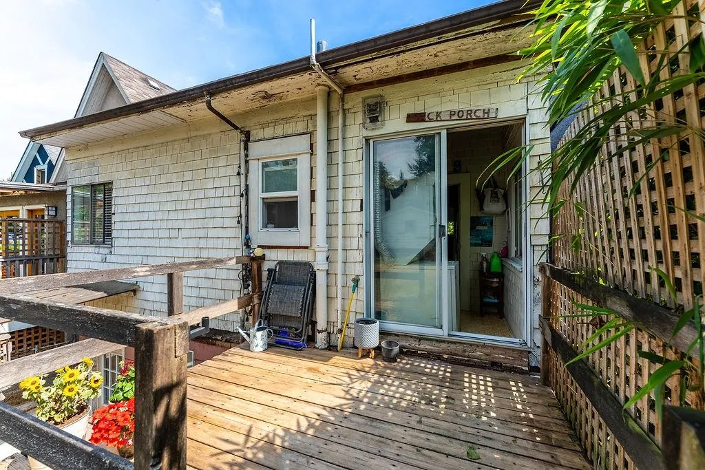 4225 John Street
