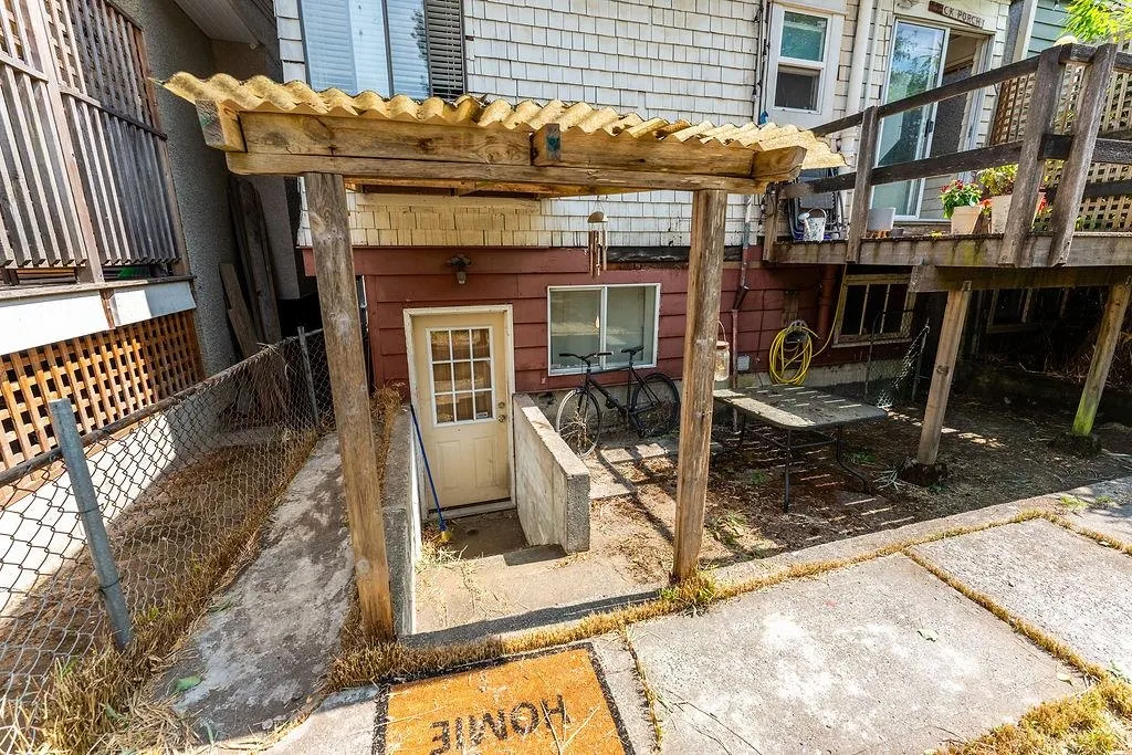 4225 John Street