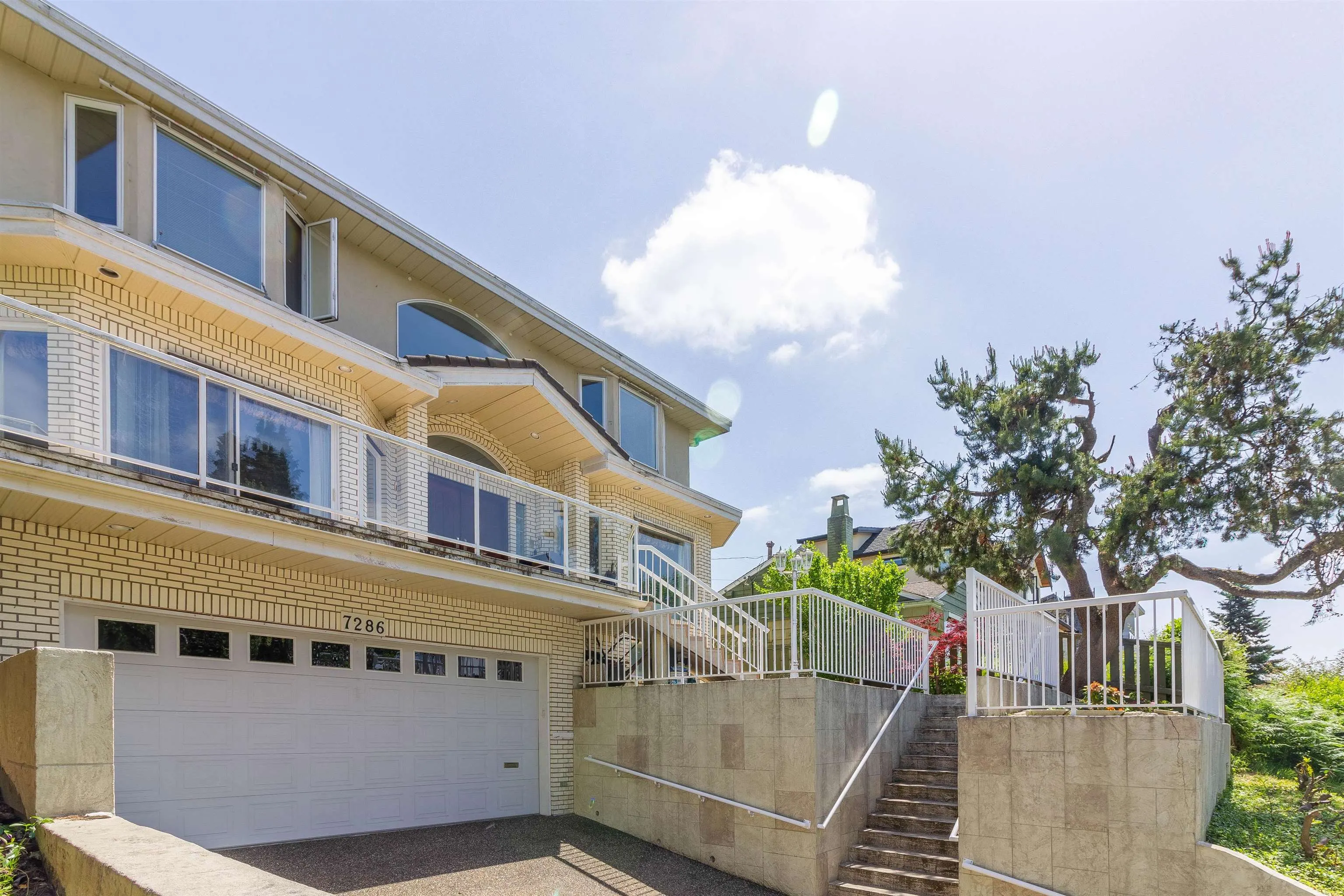7286 Barnet Road
