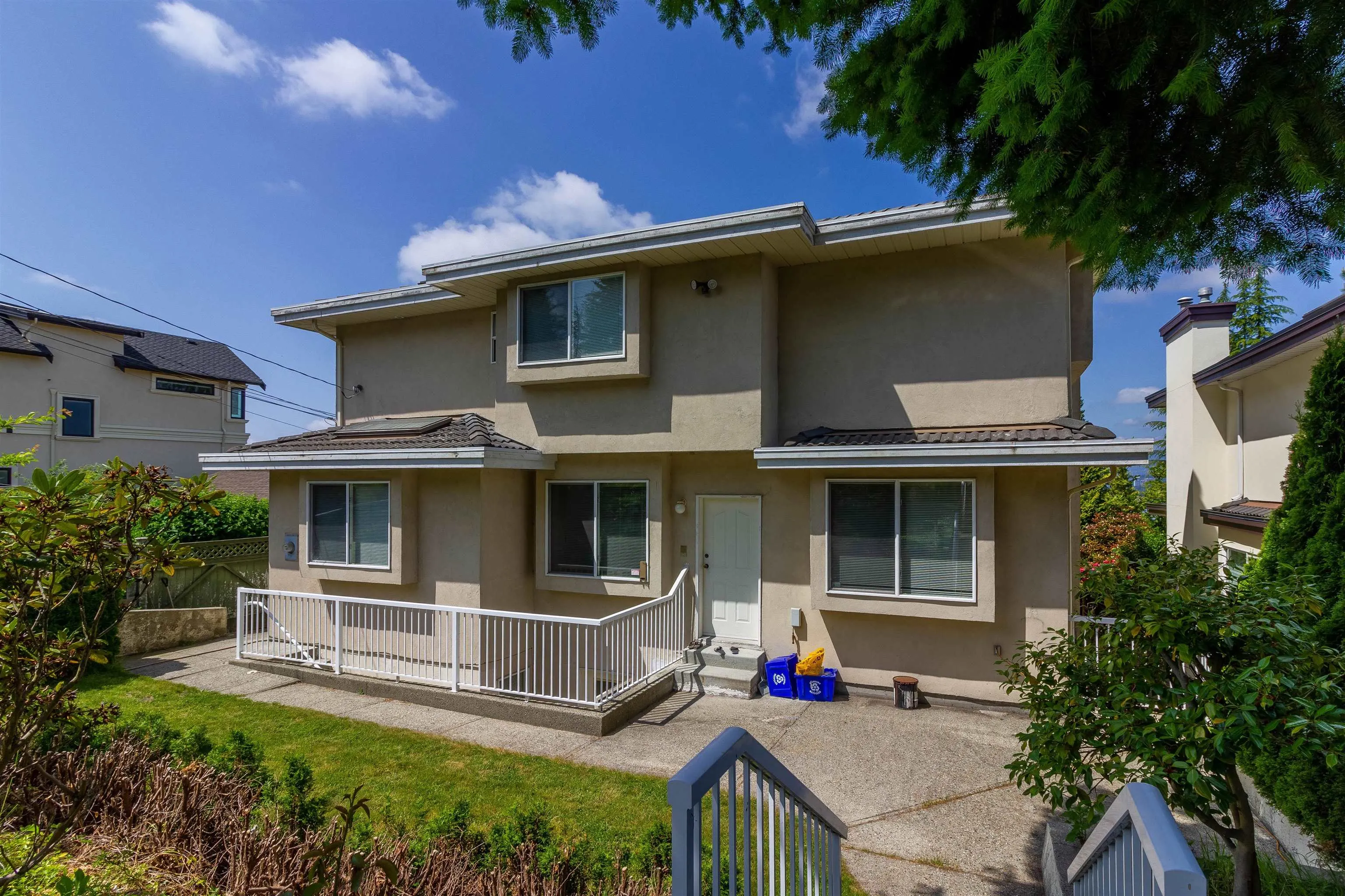 7286 Barnet Road