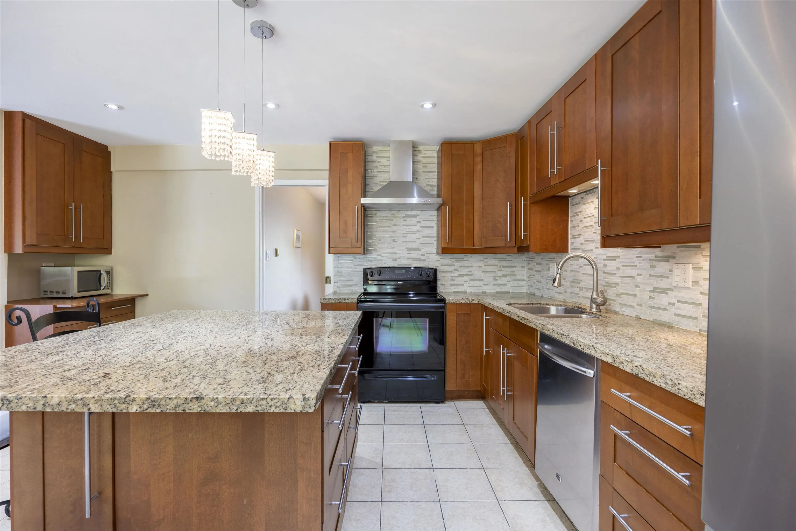 10548 Canso Crescent