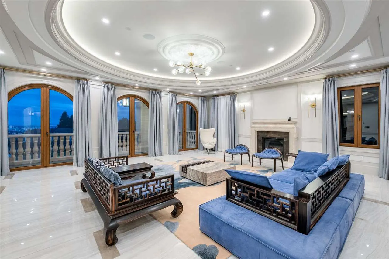 925 Fairmile Road