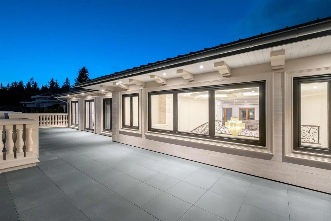 925 Fairmile Road