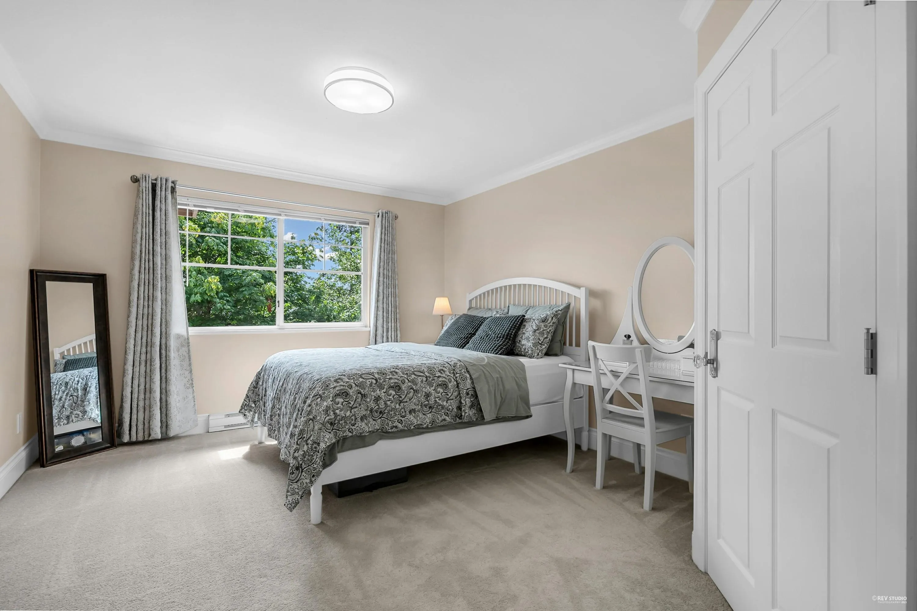 87 2979 Panorama Drive