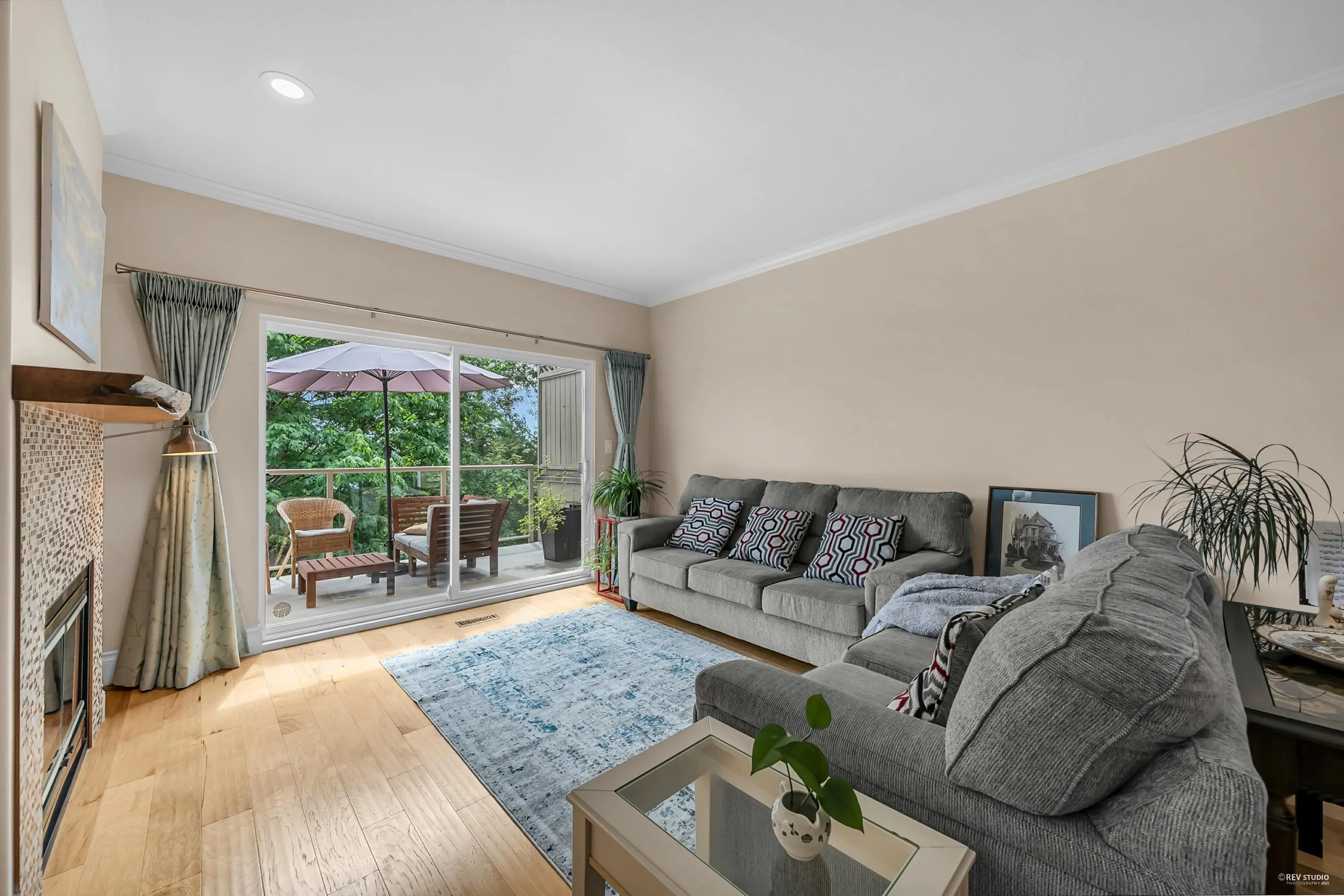 87 2979 Panorama Drive