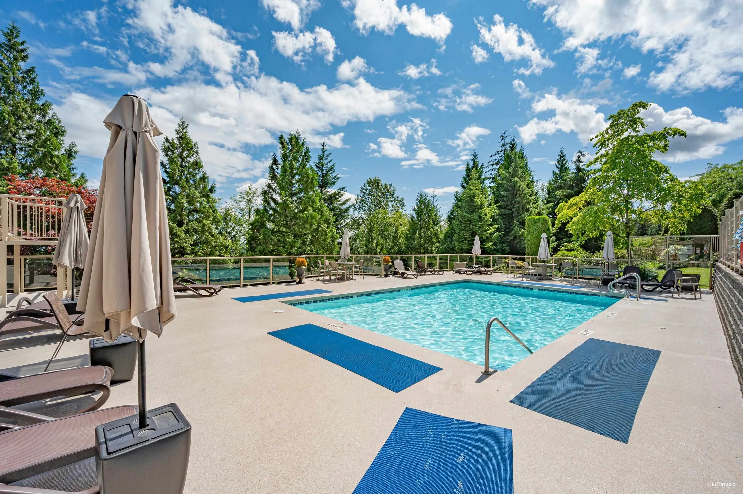 87 2979 Panorama Drive