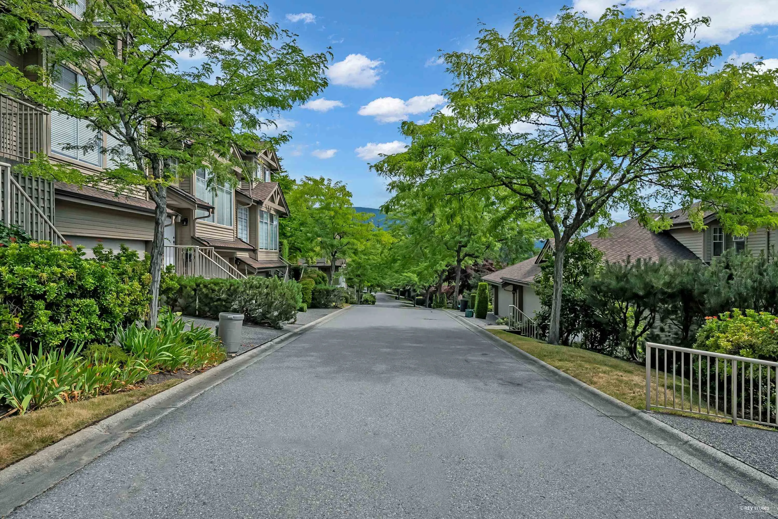 87 2979 Panorama Drive