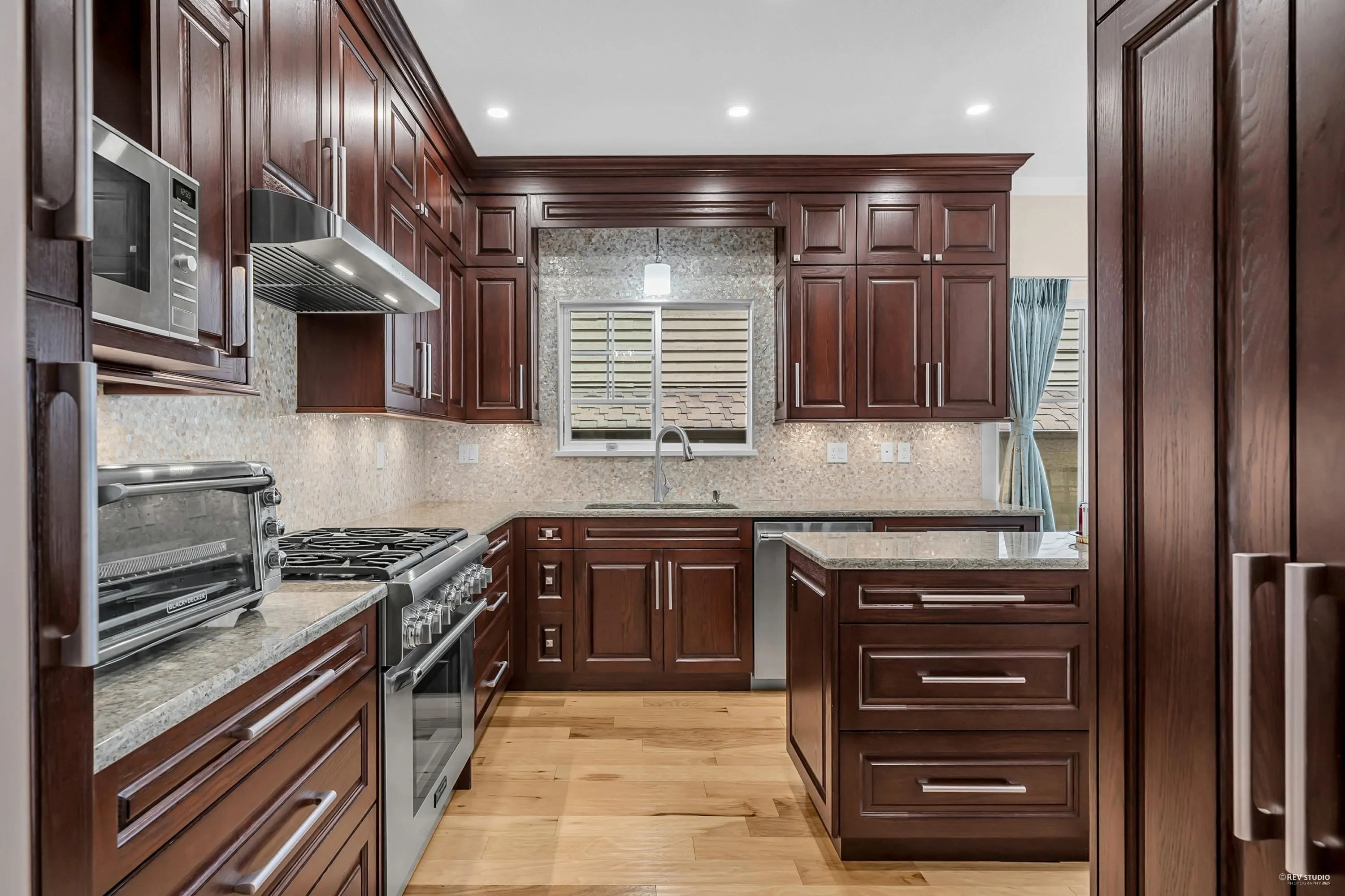87 2979 Panorama Drive