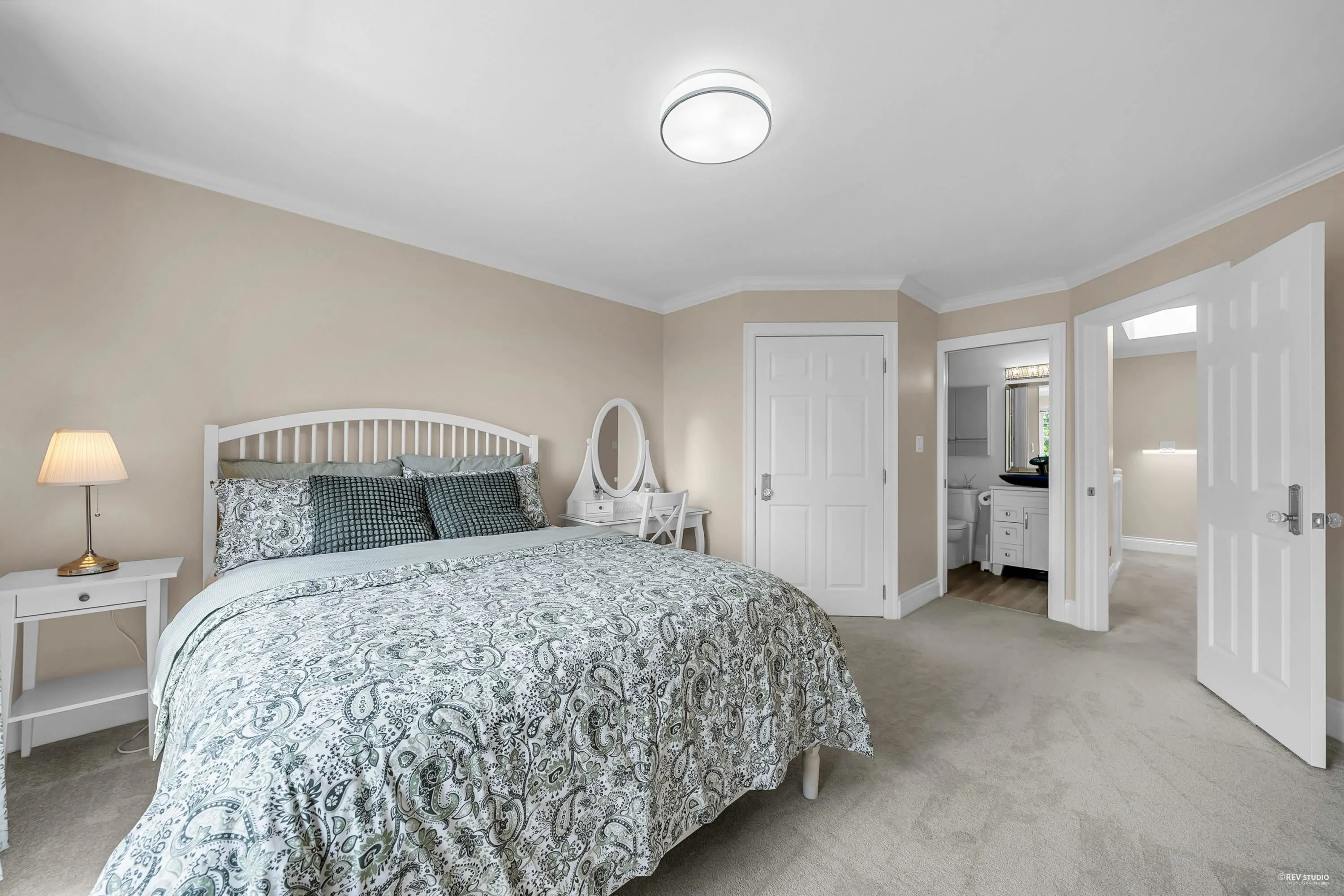 87 2979 Panorama Drive