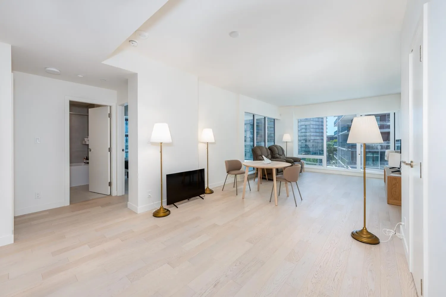 512 6833 Pearson Way