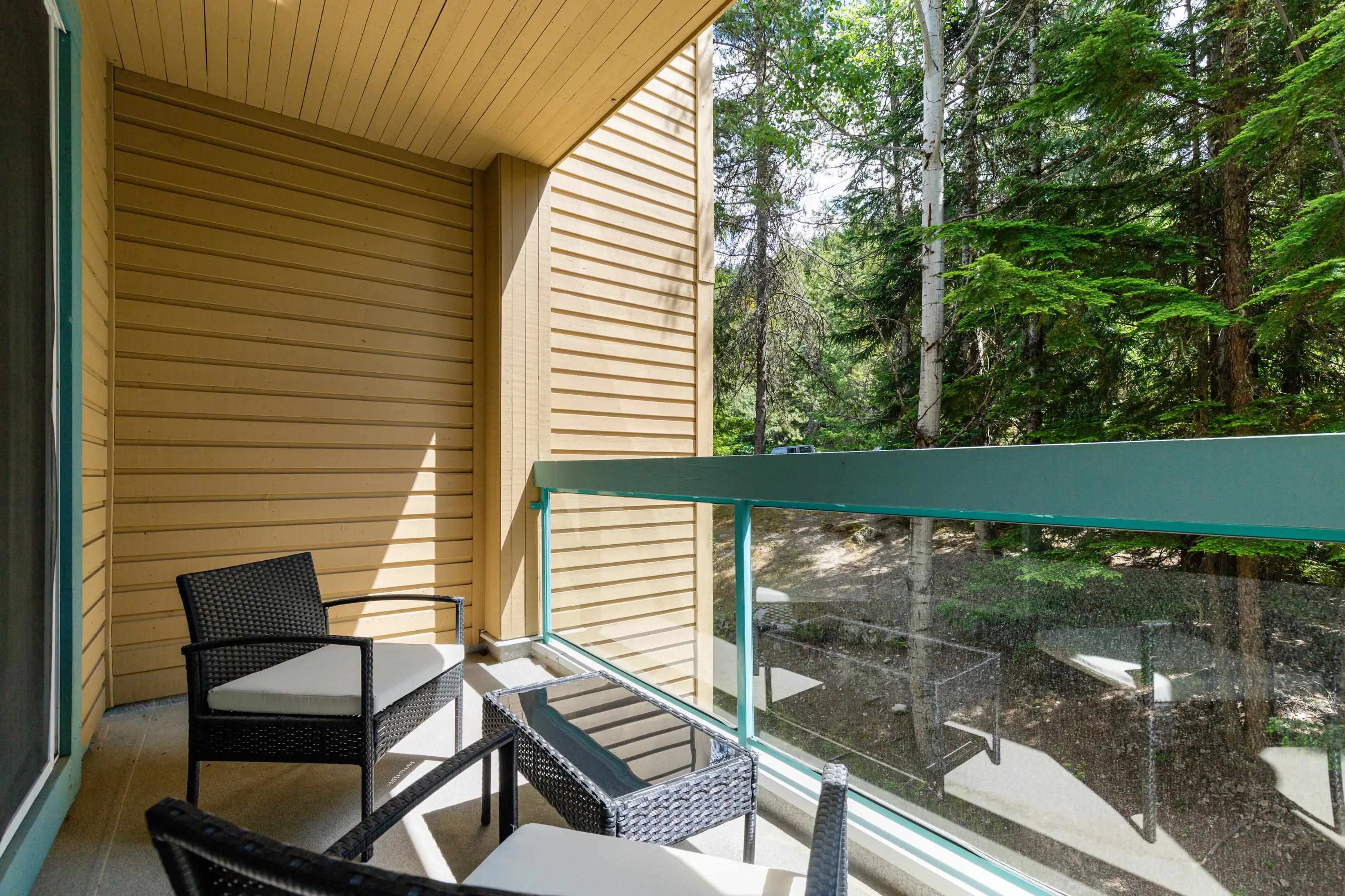 208 4865 Painted Cliff Road