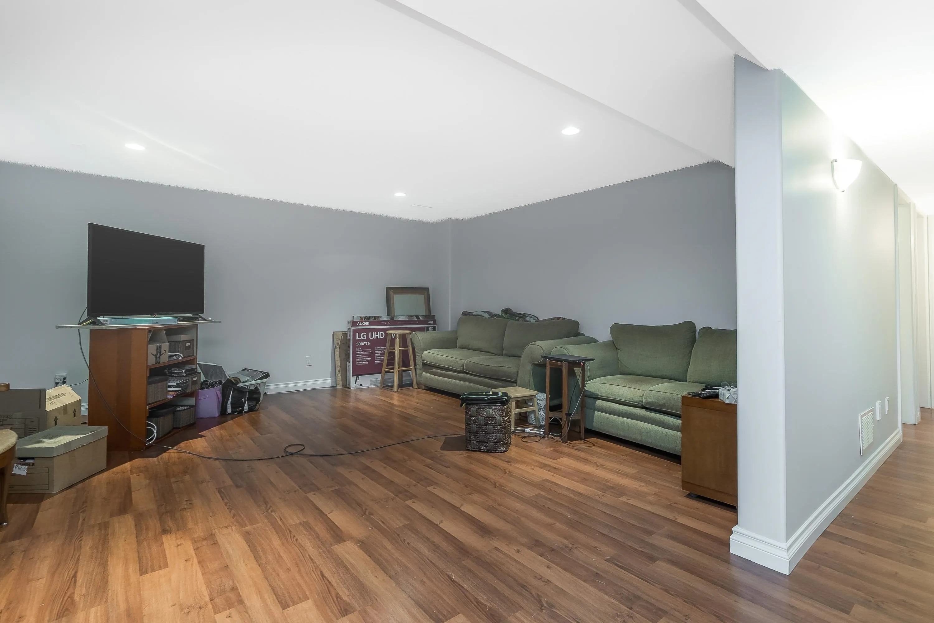 19088 68a Avenue