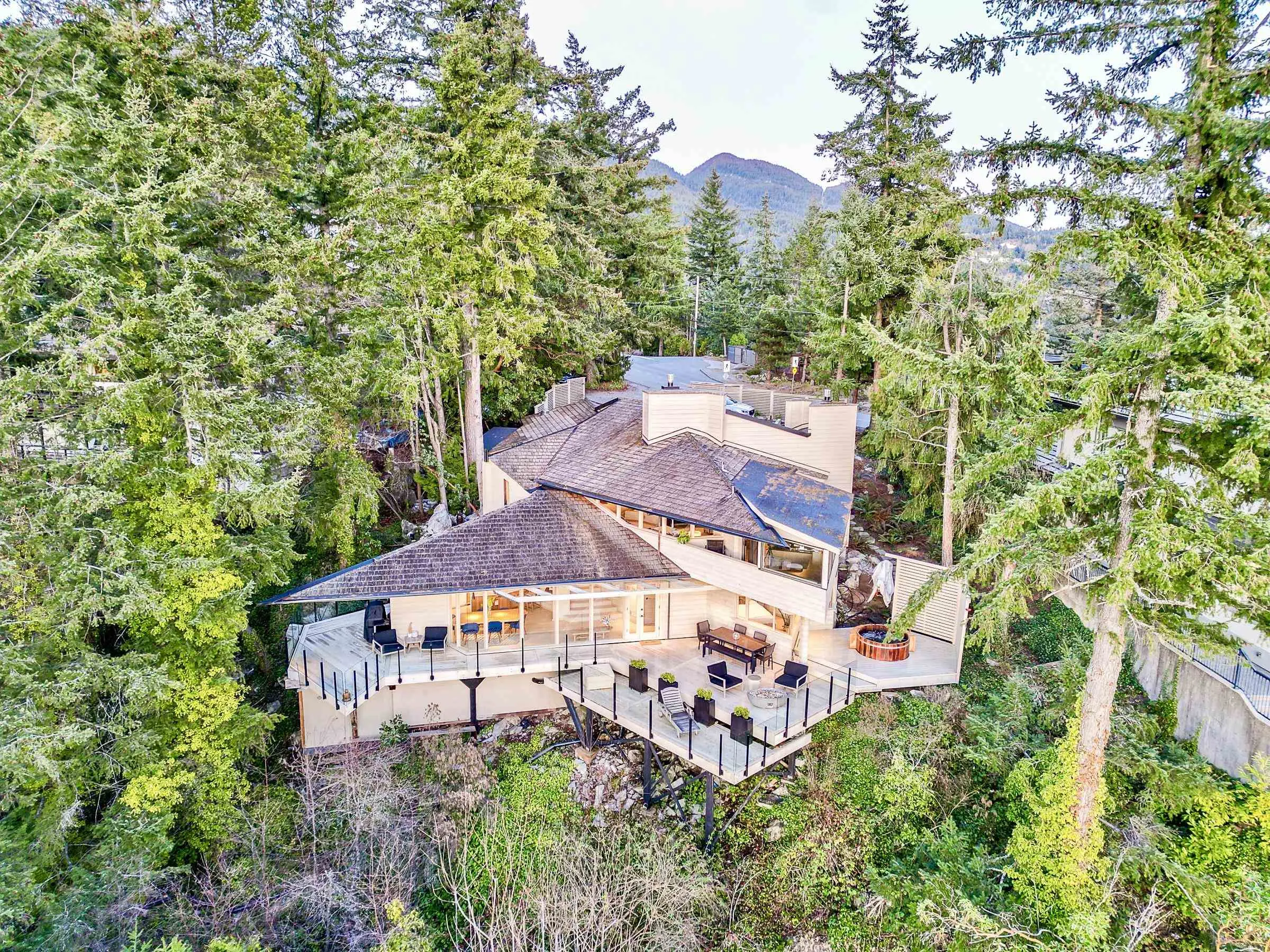 6011 Eagleridge Drive