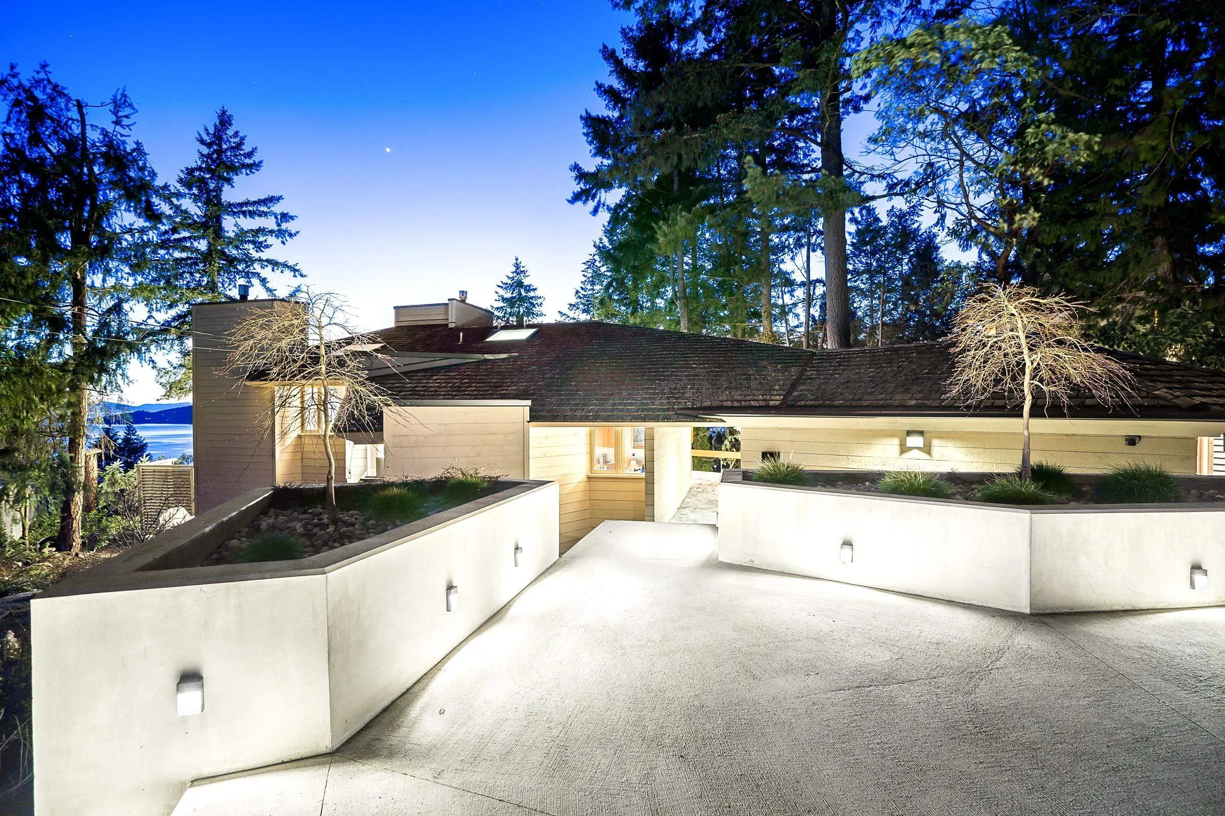 6011 Eagleridge Drive