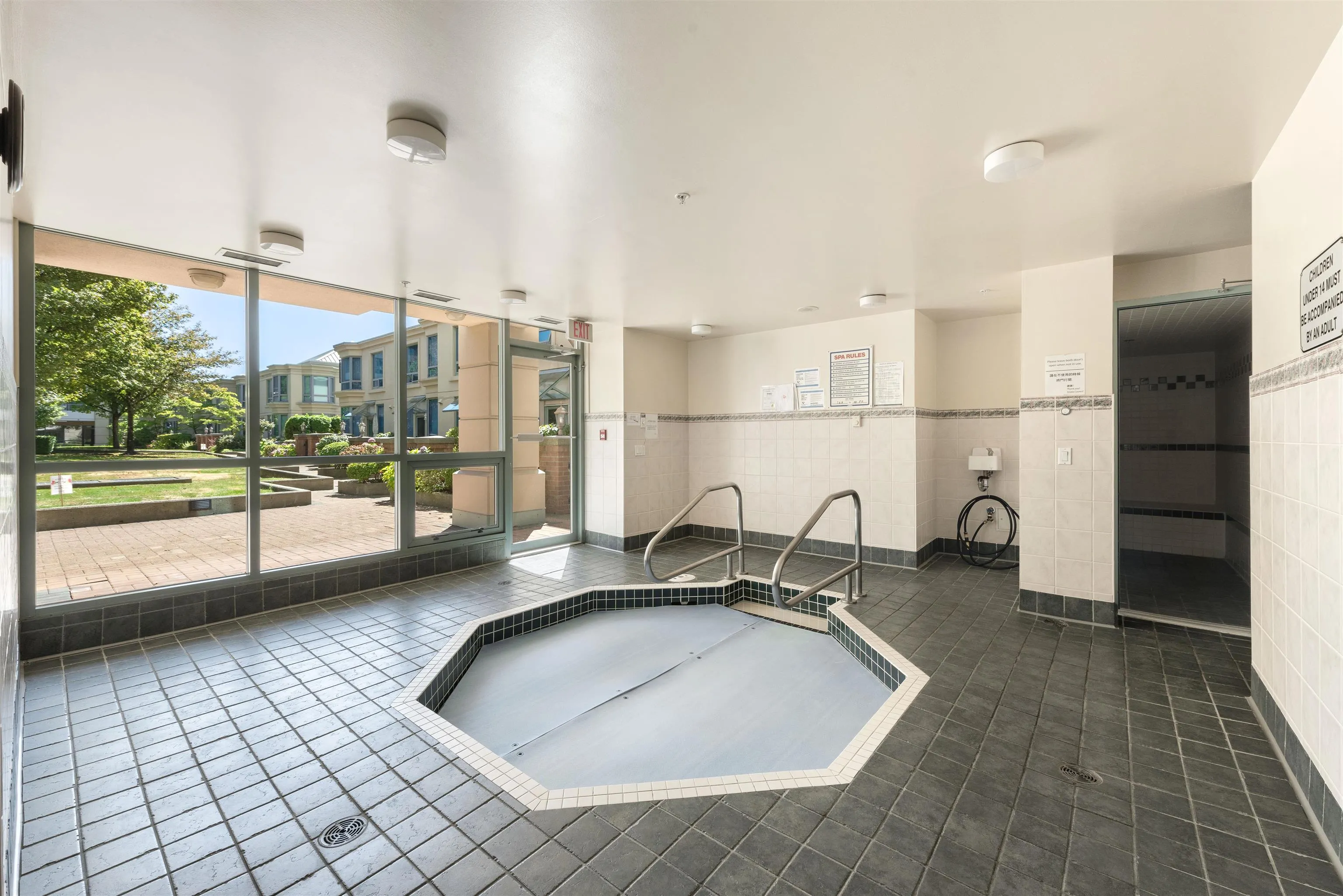 1203 6611 Southoaks Crescent