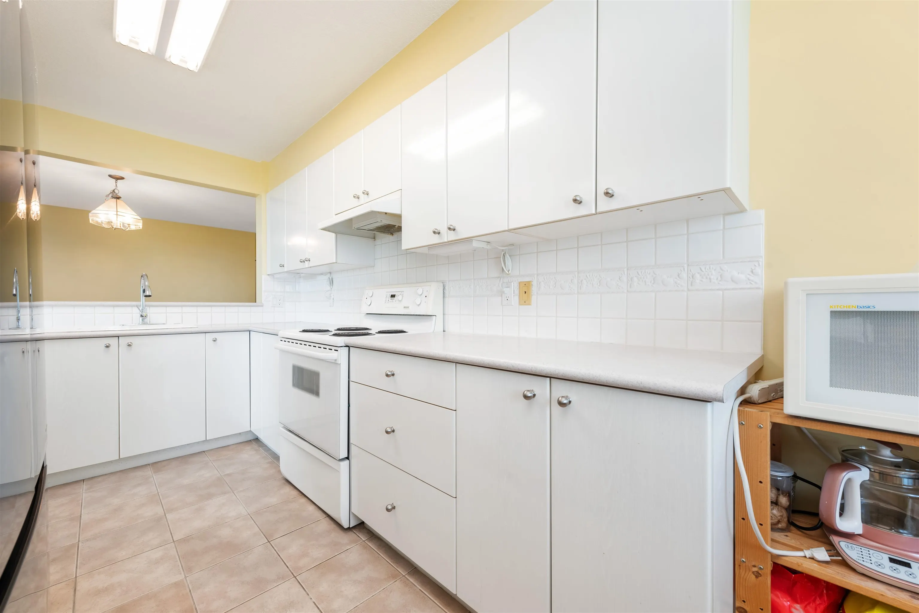 1203 6611 Southoaks Crescent