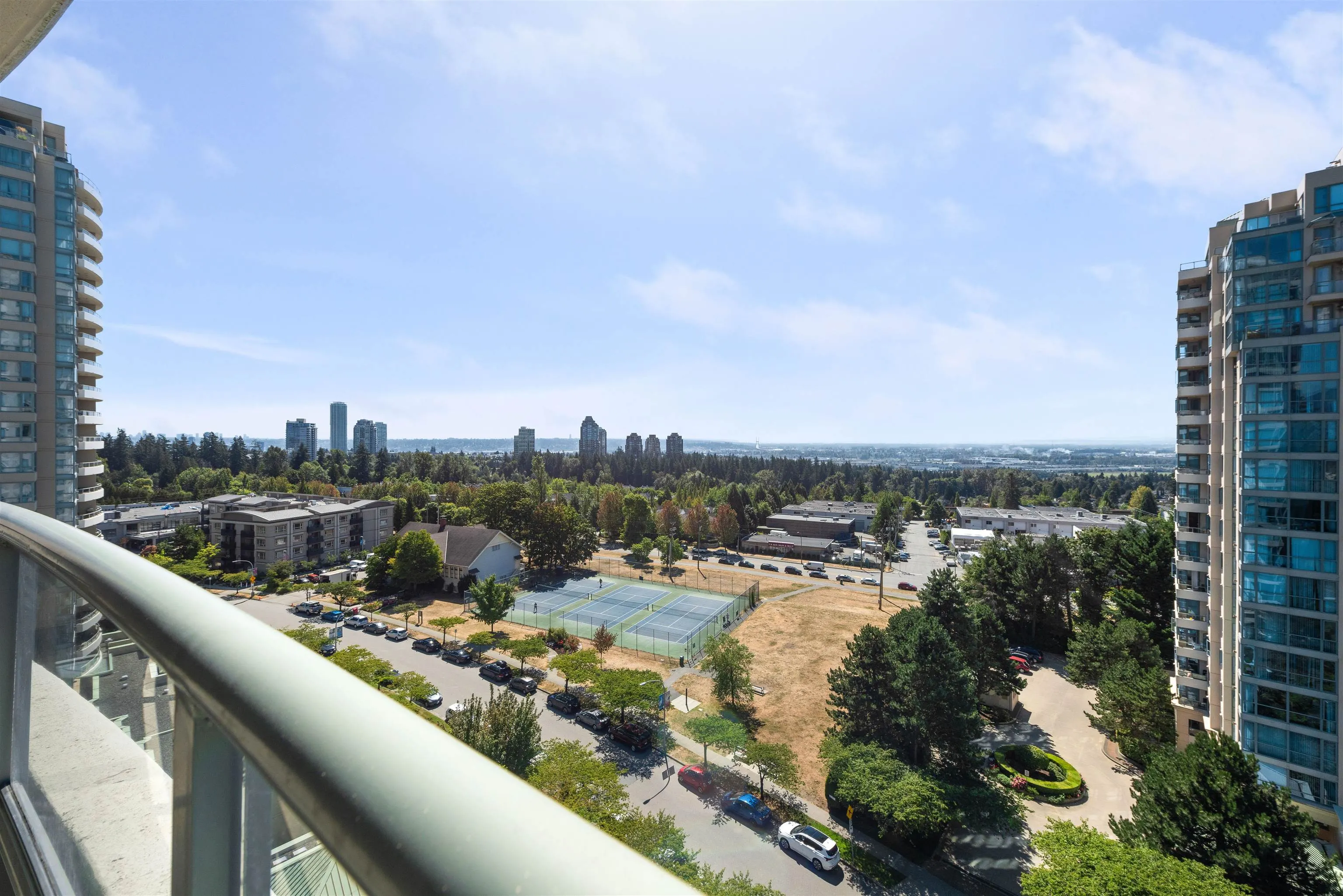 1203 6611 Southoaks Crescent