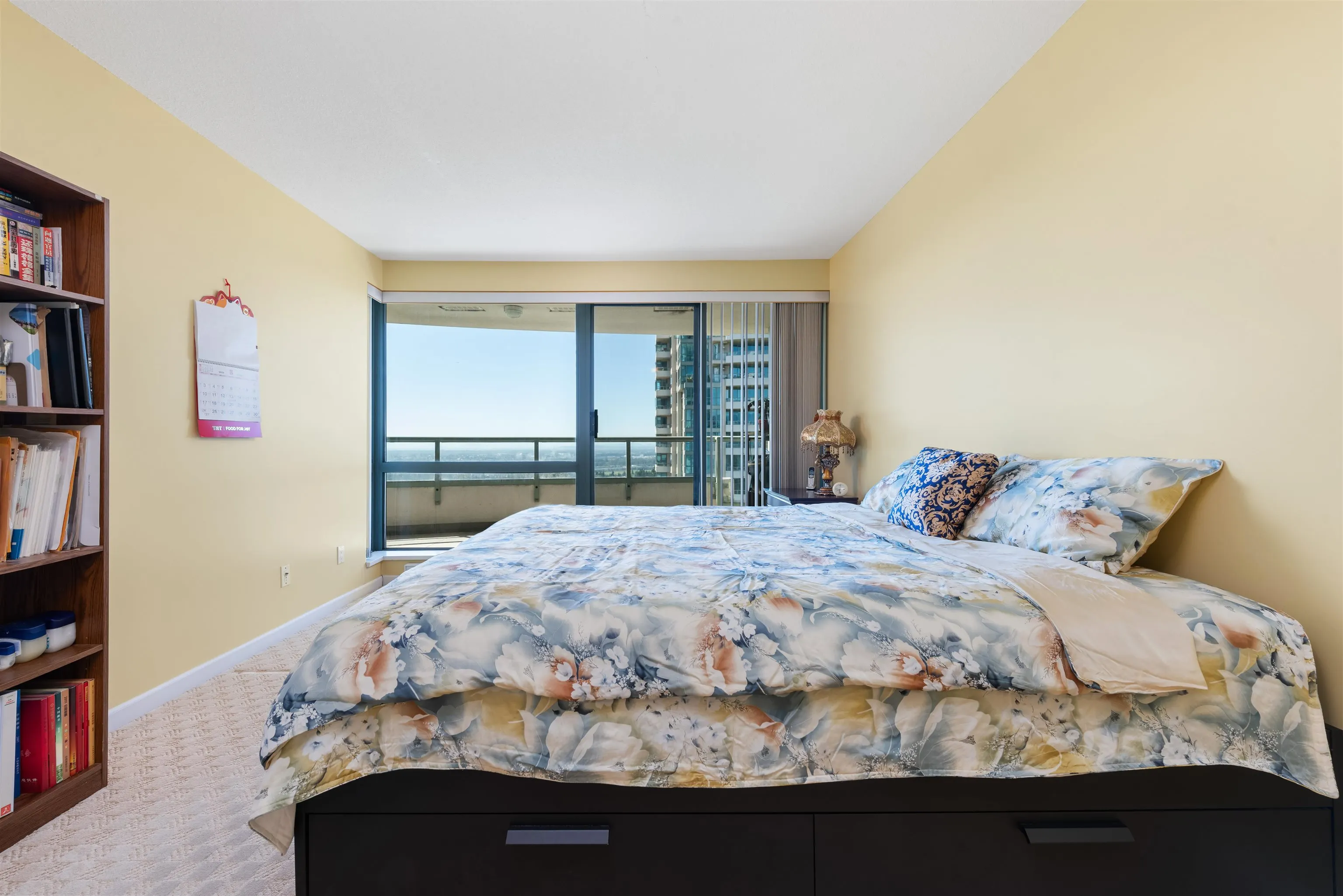 1203 6611 Southoaks Crescent