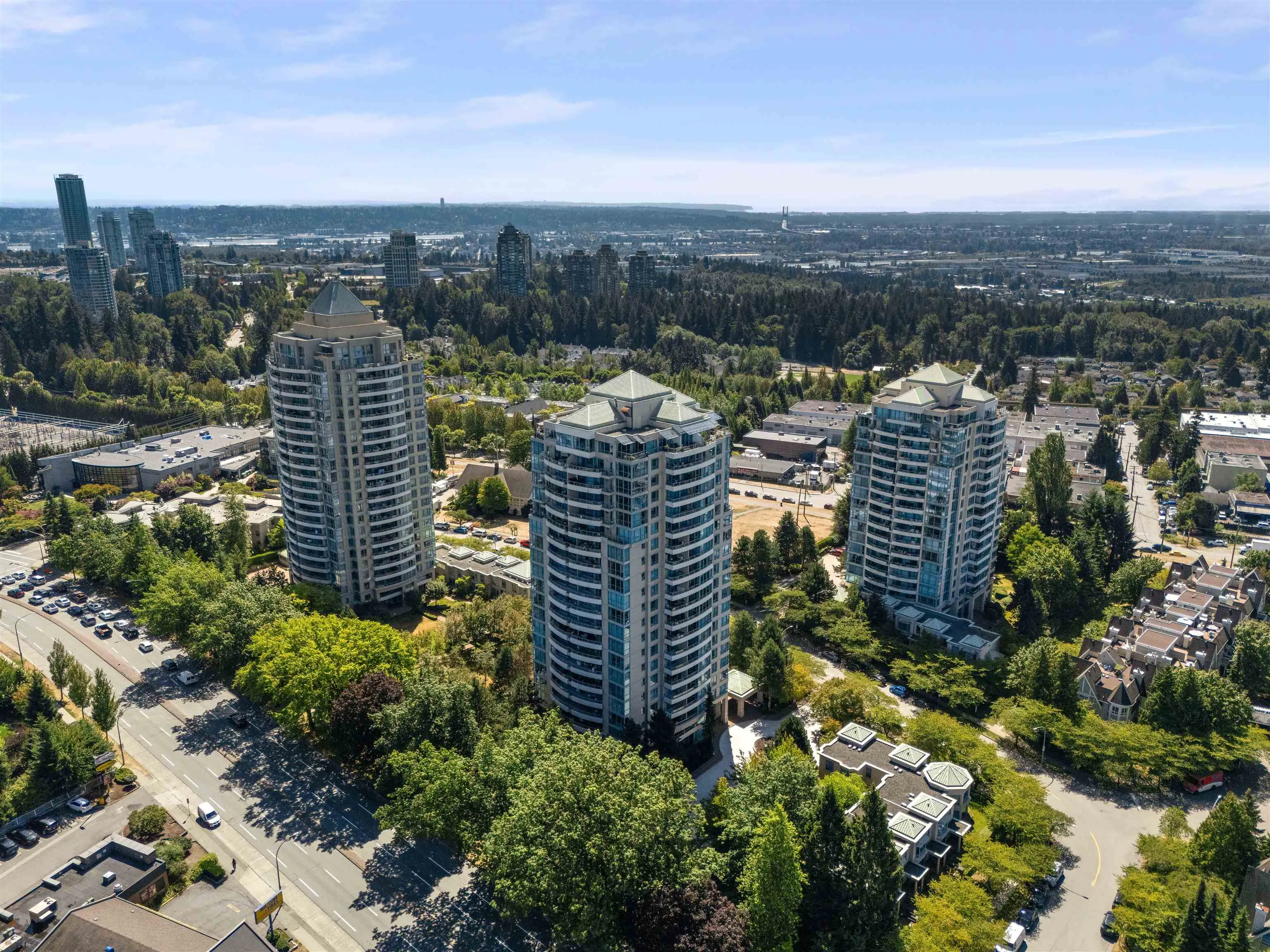 1203 6611 Southoaks Crescent
