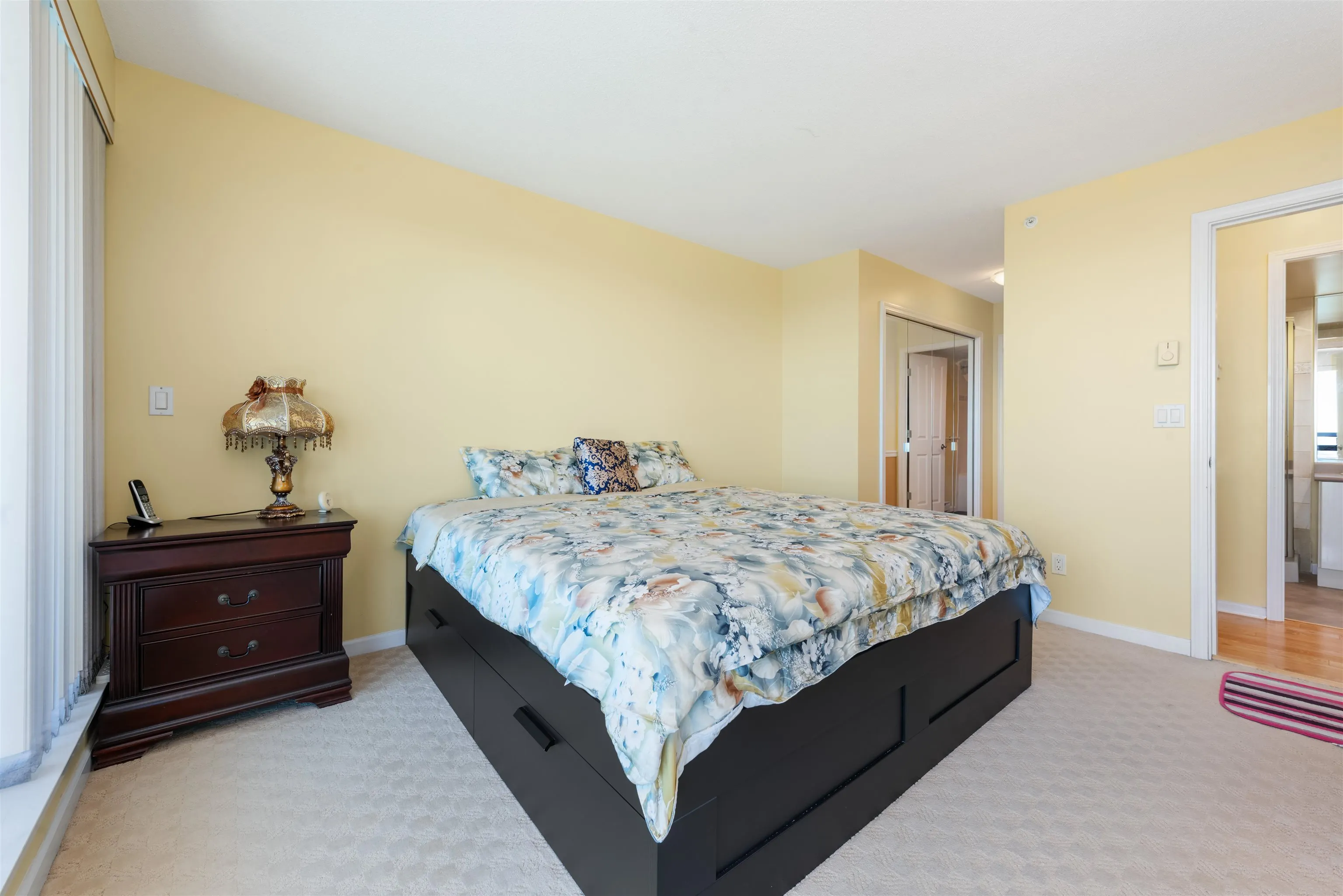 1203 6611 Southoaks Crescent