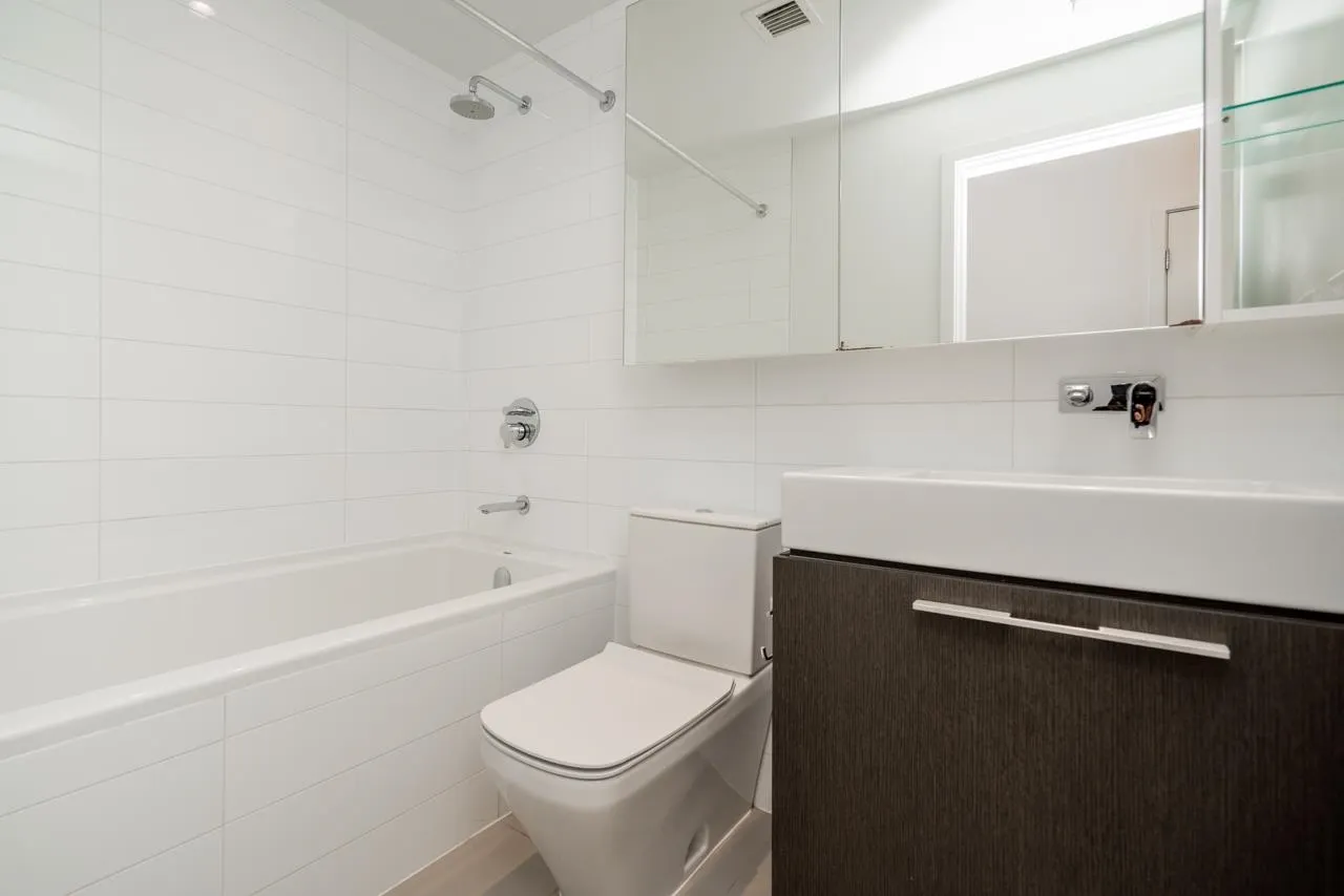 3501 4510 Halifax Way