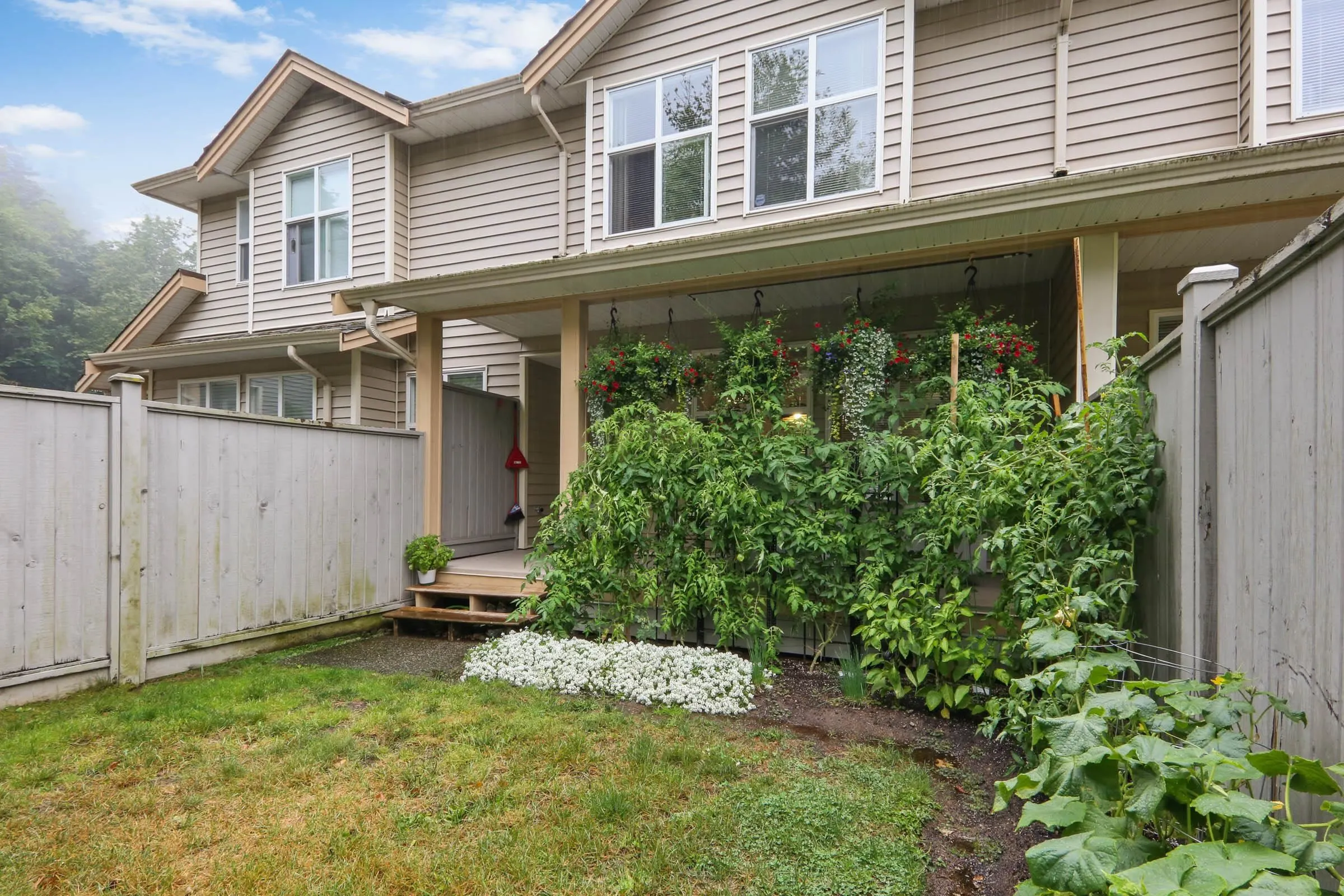 40 46906 Russell Road
