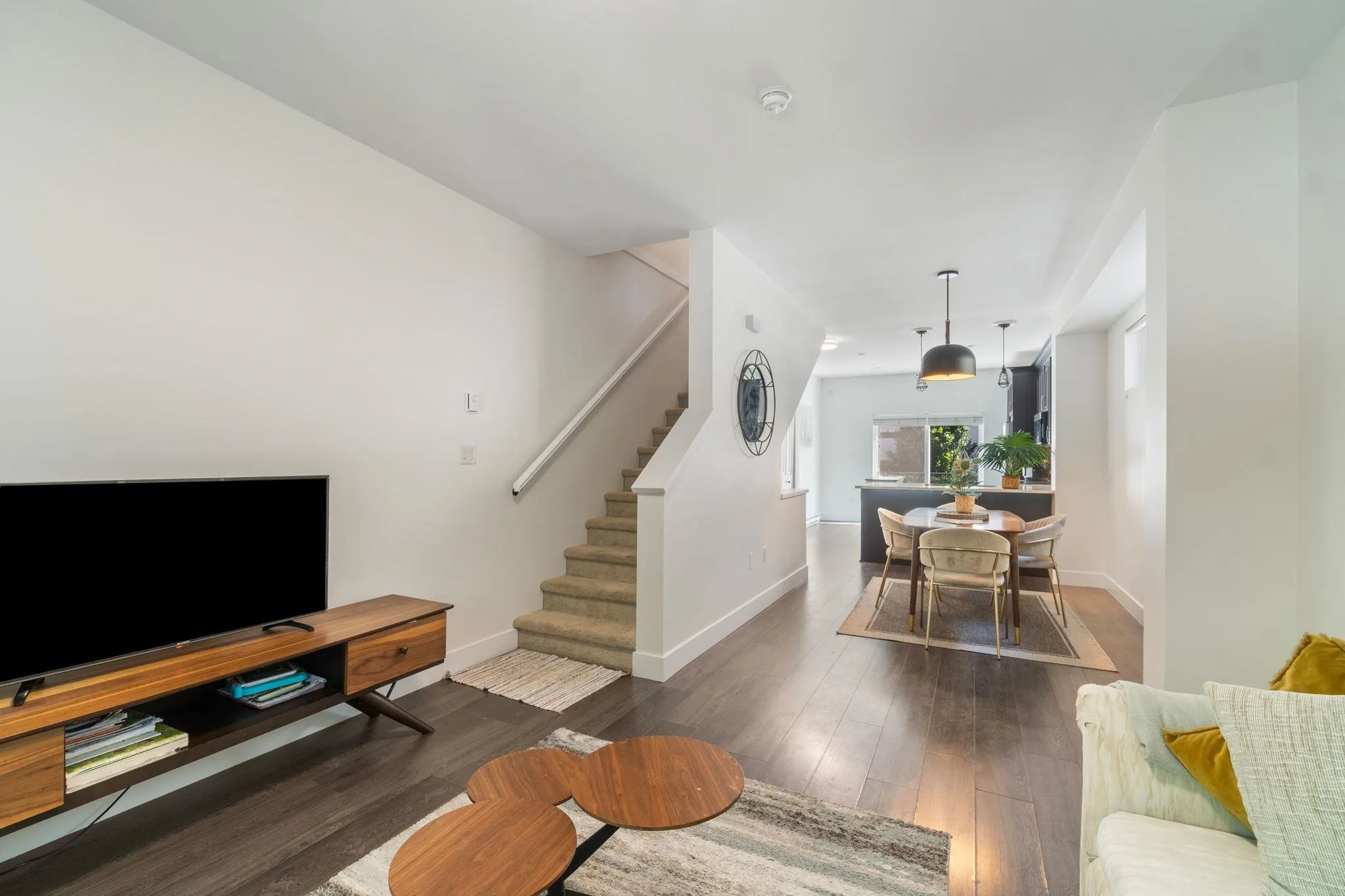 9 19180 65 Avenue